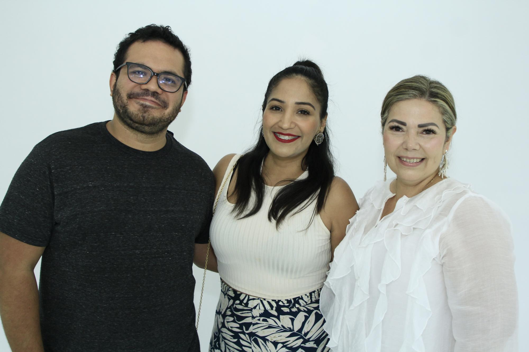 $!Marcos Vizcarra, Janeth Aldecoa y Elizabeth Peraza.