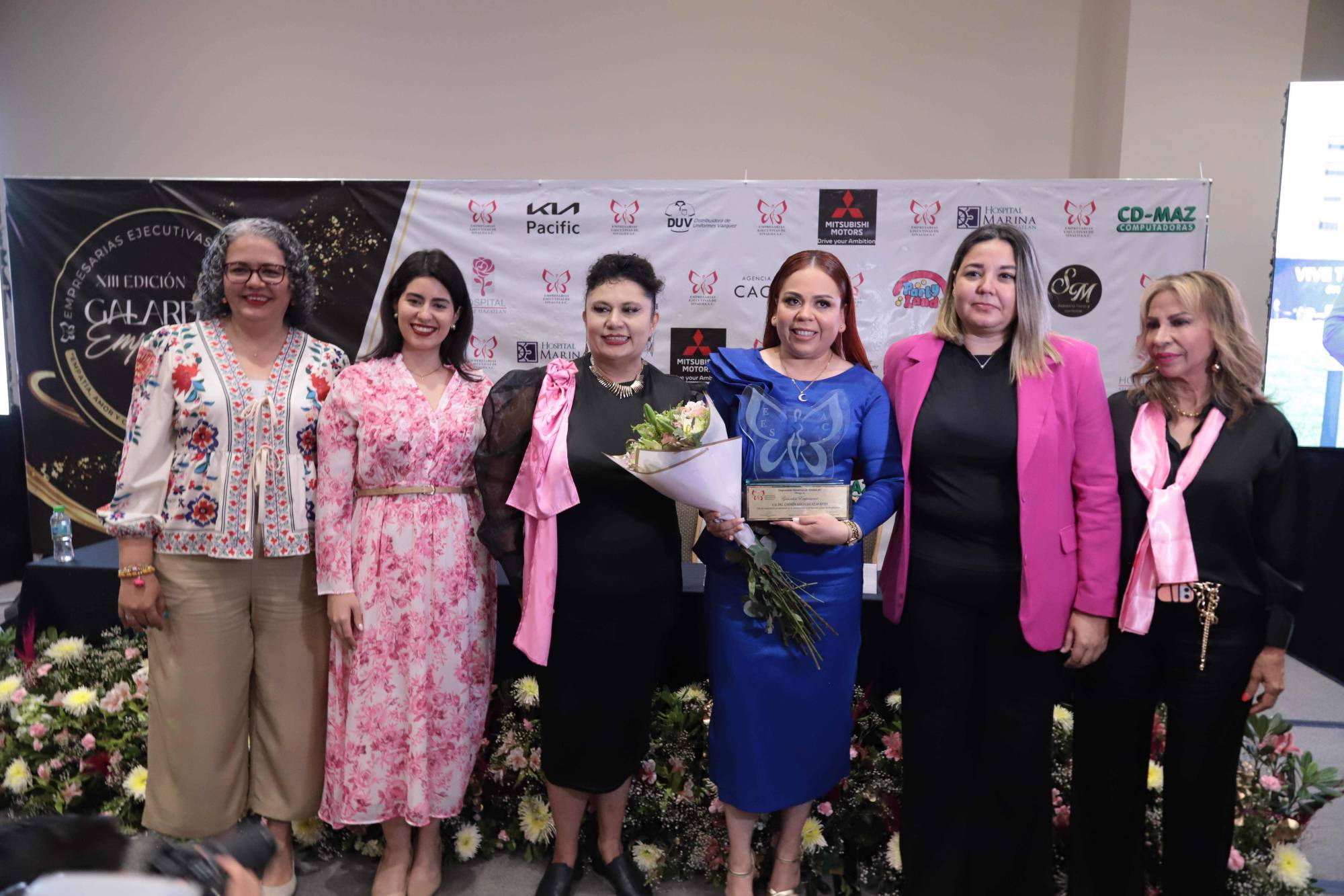 $!La empresaria inmobiliaria Carmen Alicia Salazar Reyes recibe el Galardón Empresarial.