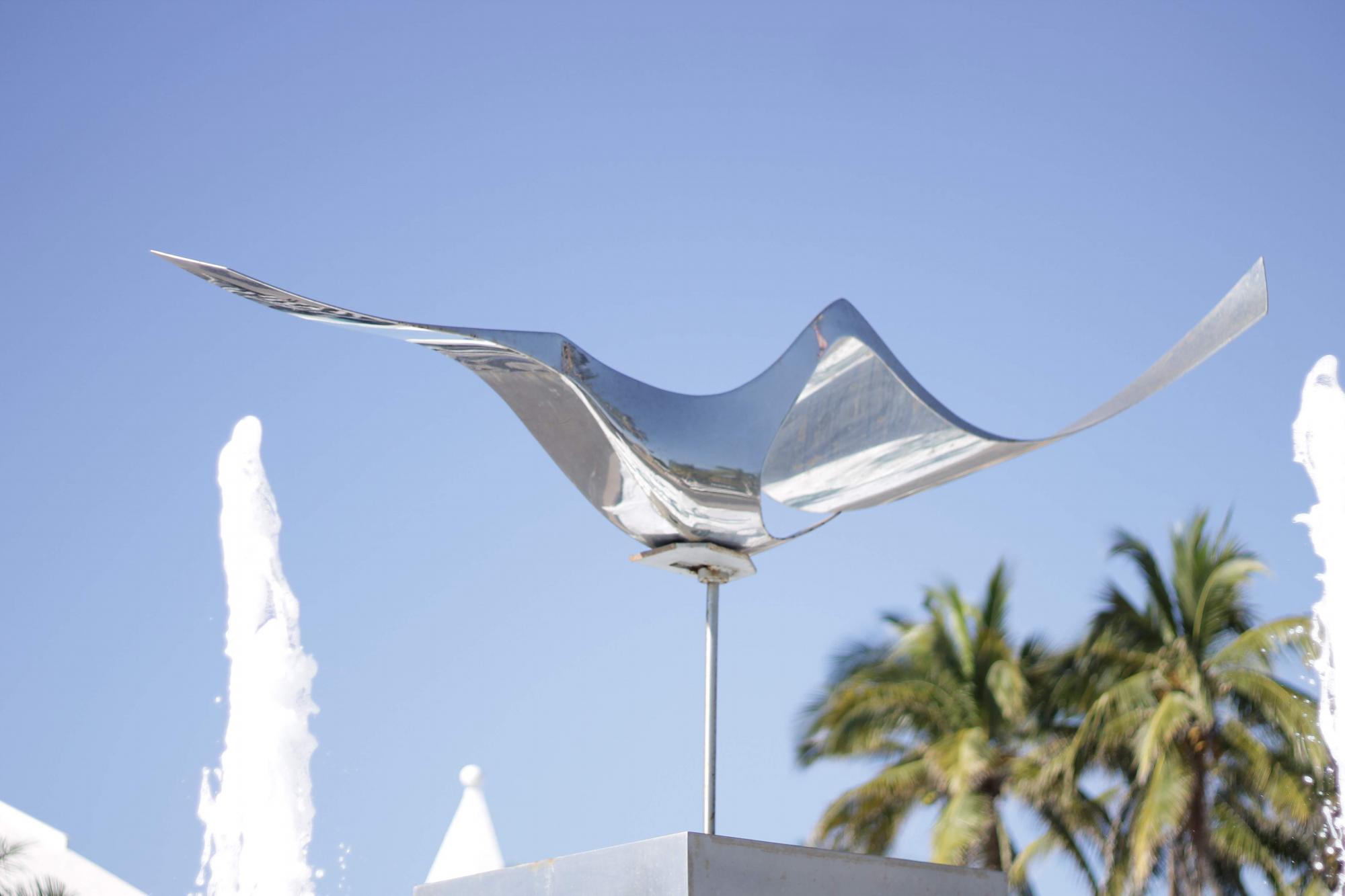 $!Fallece el escultor mexicano Leonardo Nierman, autor de ‘La Gaviota’ de Mazatlán