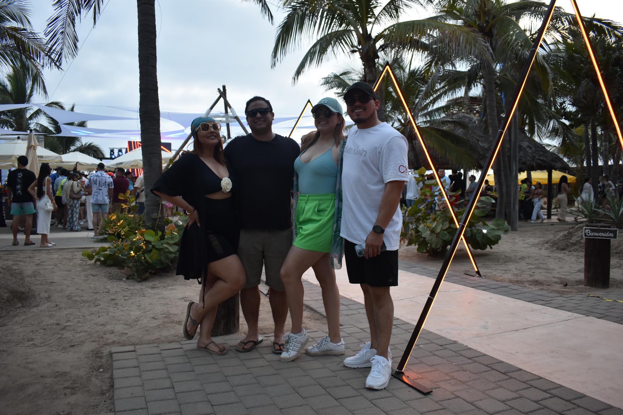 $!Carola Zataráin, Manuel Serrano, Alina Zataráin y Miguel Yeinsen.