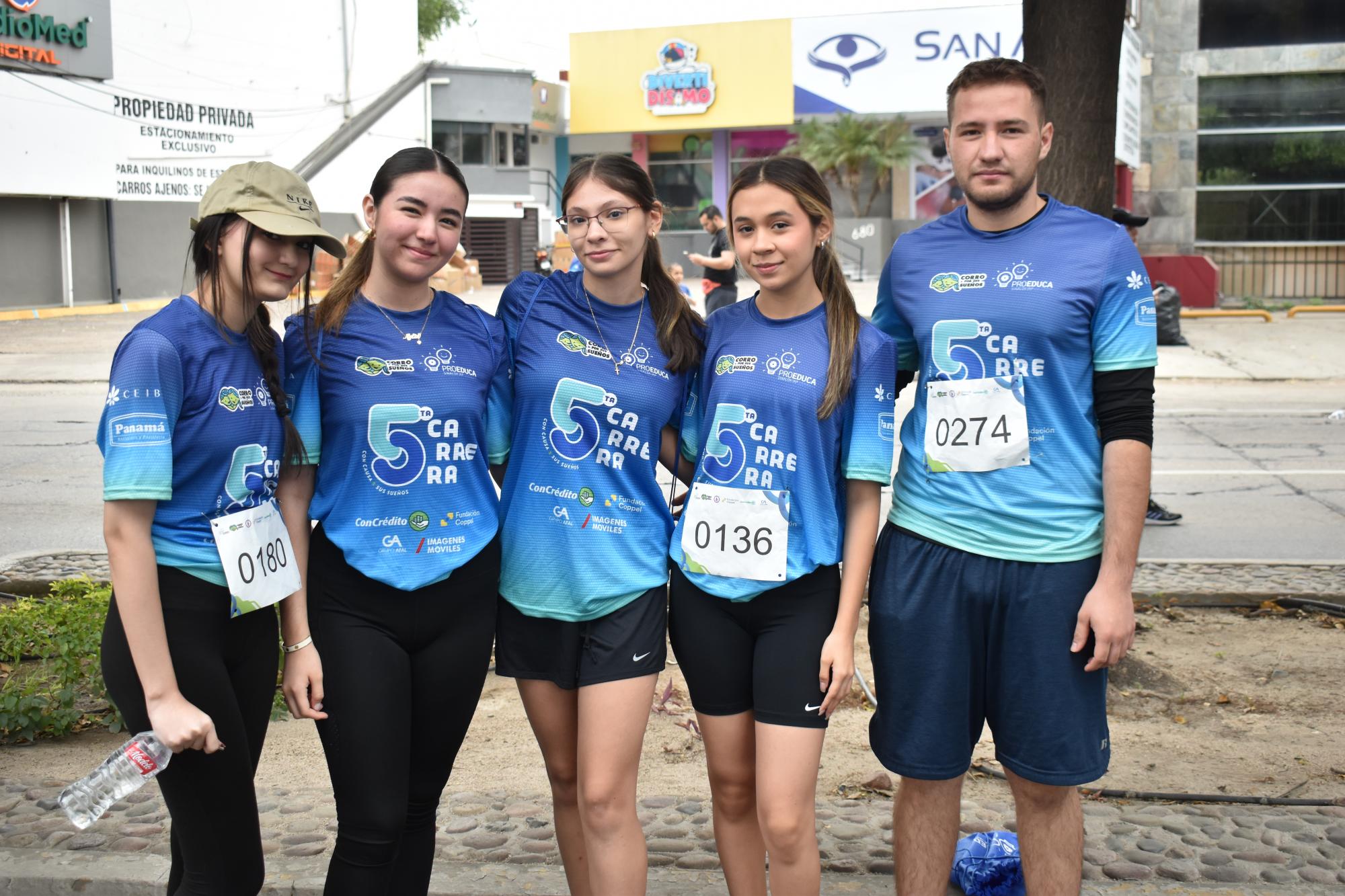 $!Evelyn Beltrán, Aylin Almazán, Brisa Guerrero, Luisa Vega y Francisco Lizárraga.