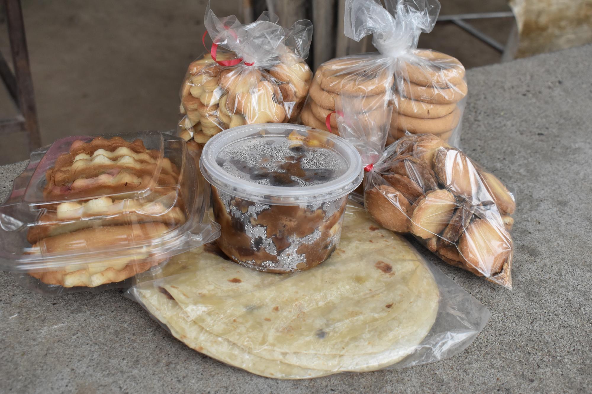 $!Pinturitas, capirotada, coricos y tortillas de harina.