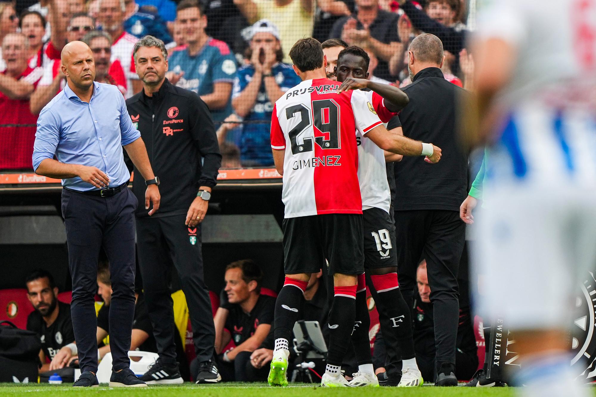 $!Santiago Giménez con gol y asistencia en goleada del Feyenoord