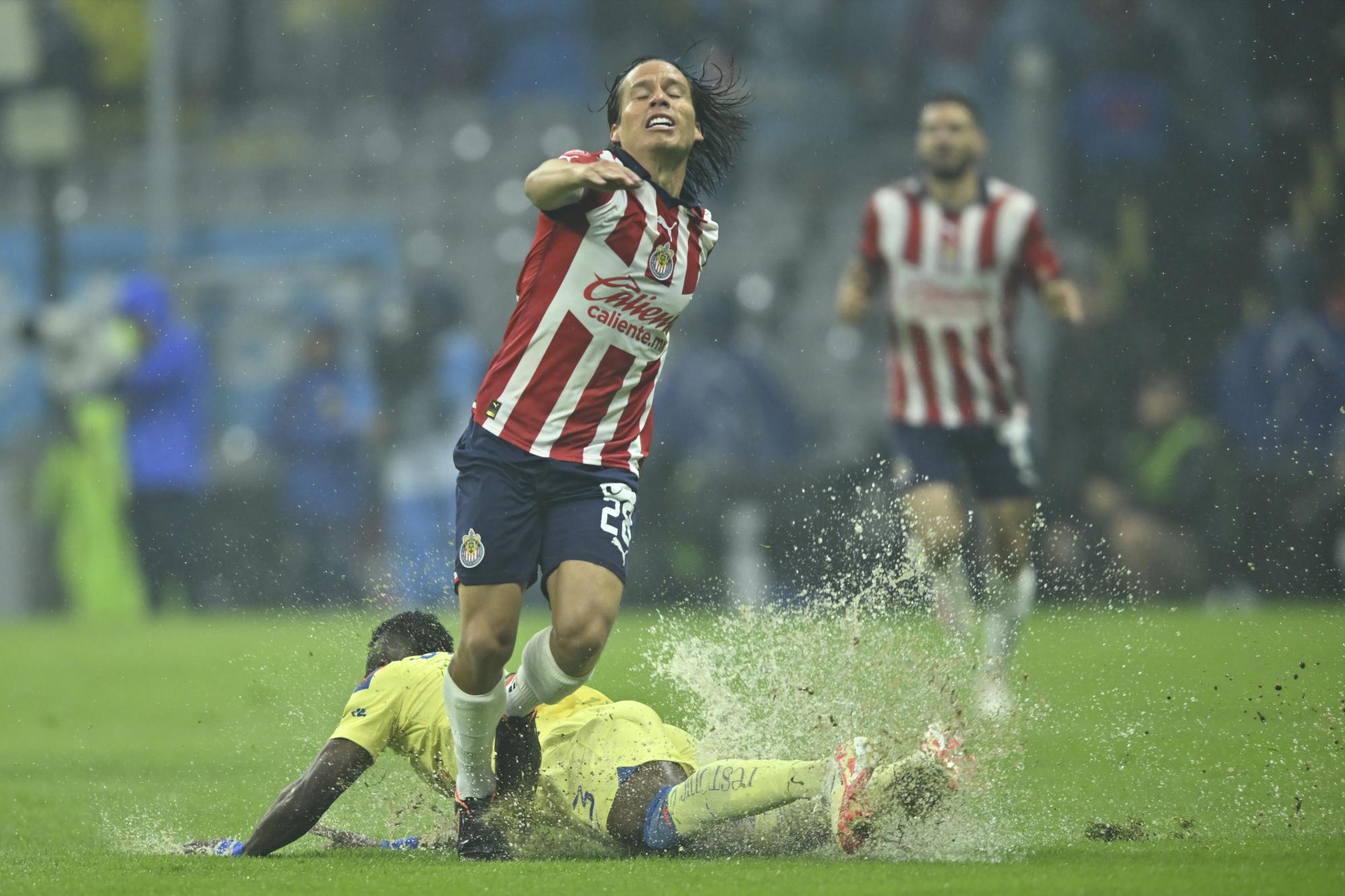 $!América aplasta a Chivas en el Clásico Nacional