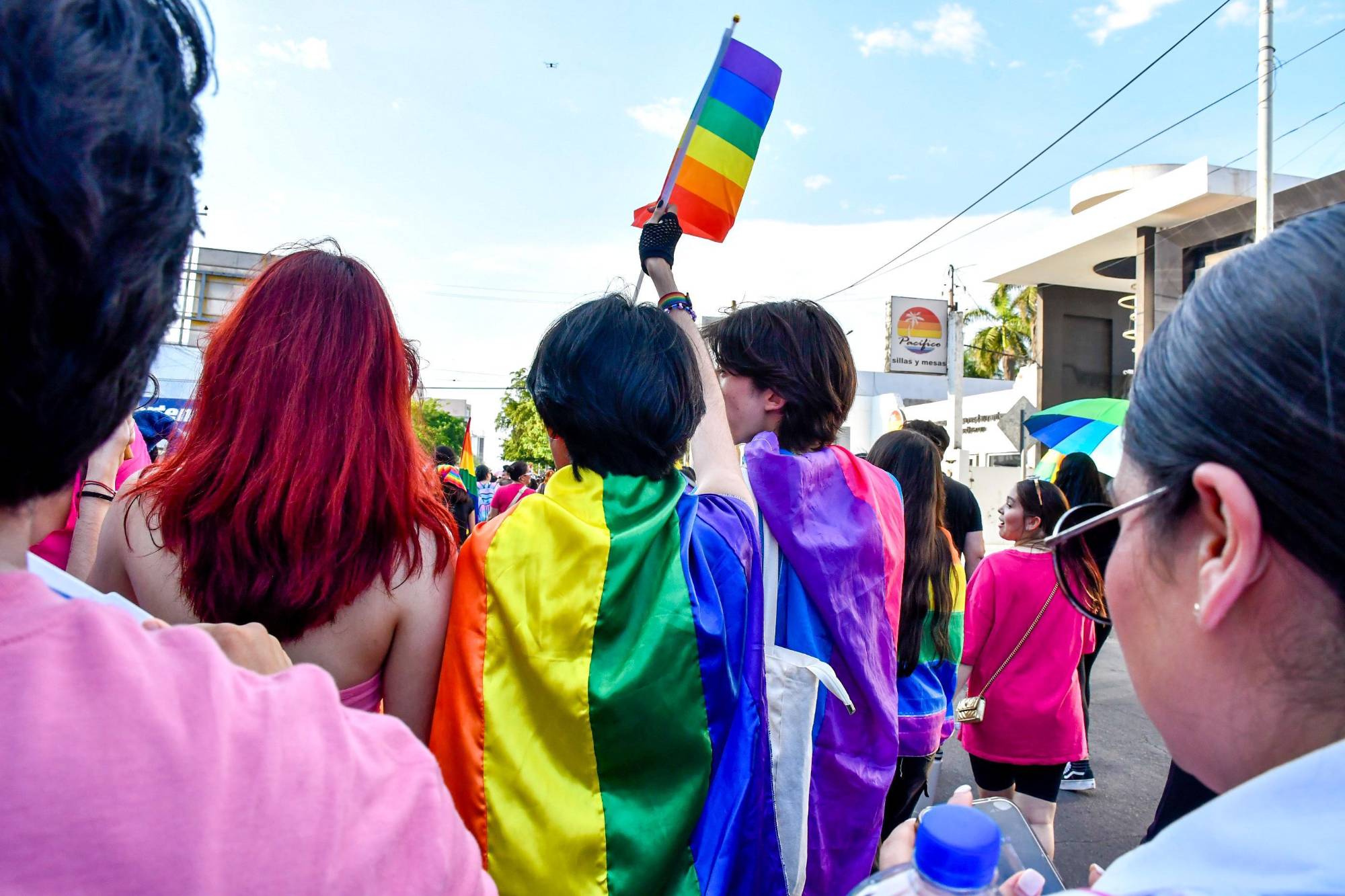 $!Lanzan llamado a la paz y a la inclusión en Marcha de la Diversidad Sexual en Culiacán