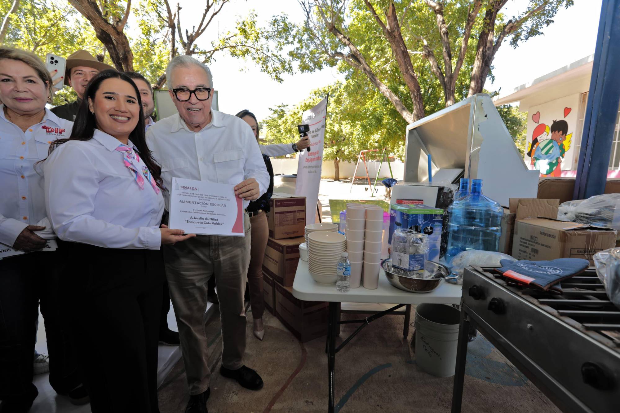 $!Entregan nuevas aulas y enseres de cocina en jardín de niños de Badiraguato