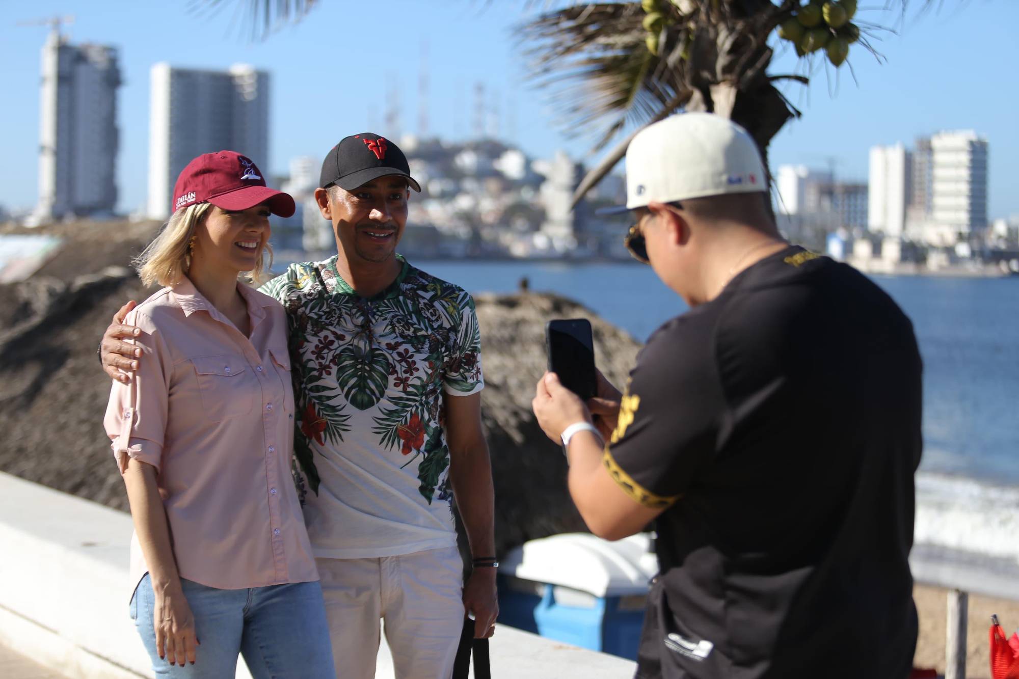 $!Realiza Alcaldesa de Mazatlán recorrido por ruta del desfile bajo fuerte operativo de seguridad