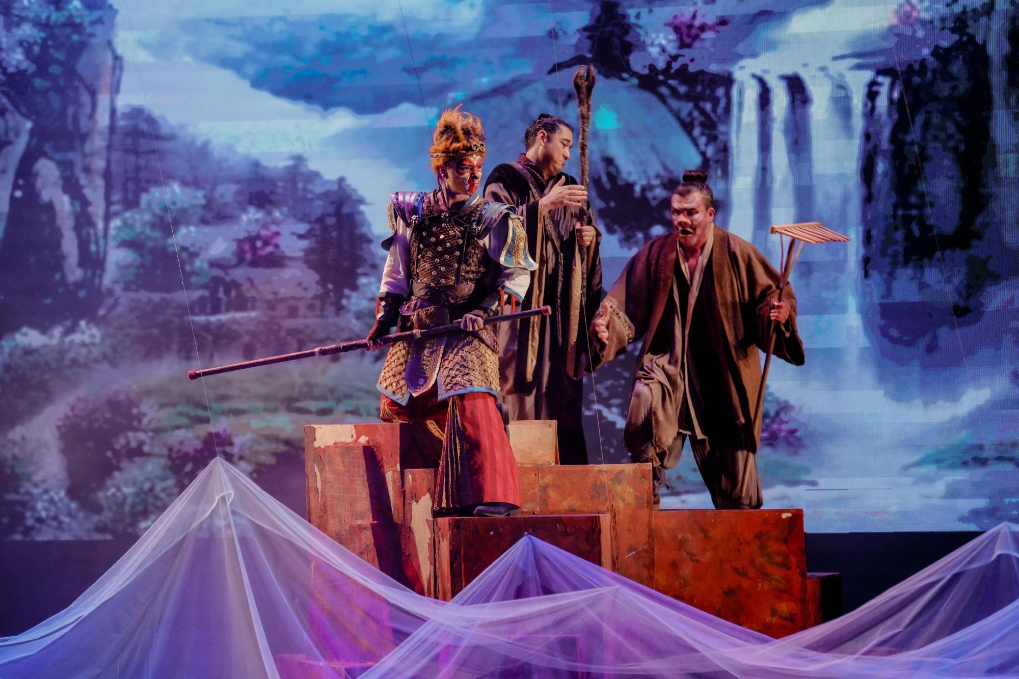 $!Con una ópera fuera de lo tradicional, cautiva ‘Monkey’ al publico mazatleco
