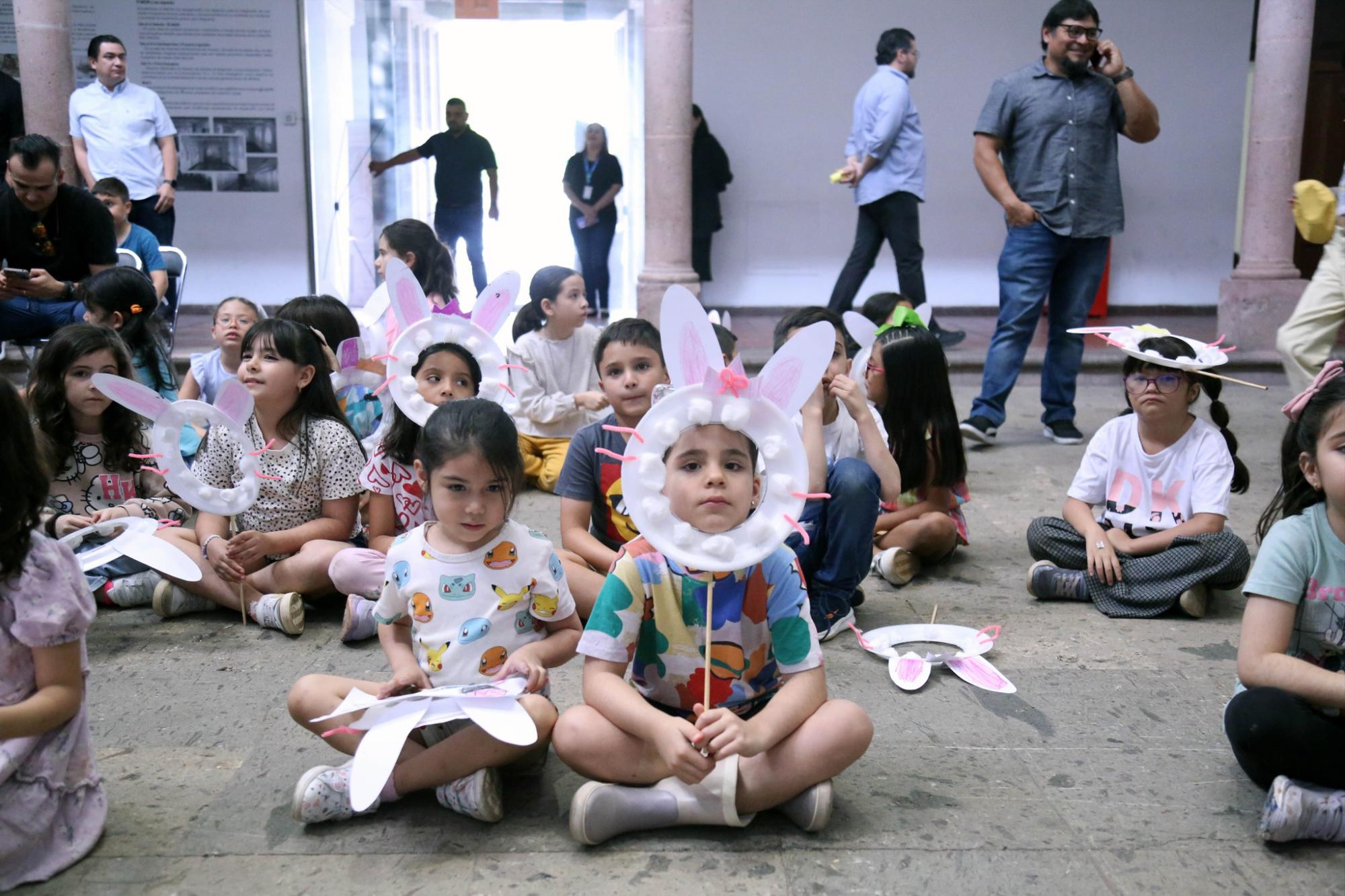 $!Los más pequeños del taller, de 5 a 13 años, trabajaron el barro, el dibujo y la pintura.