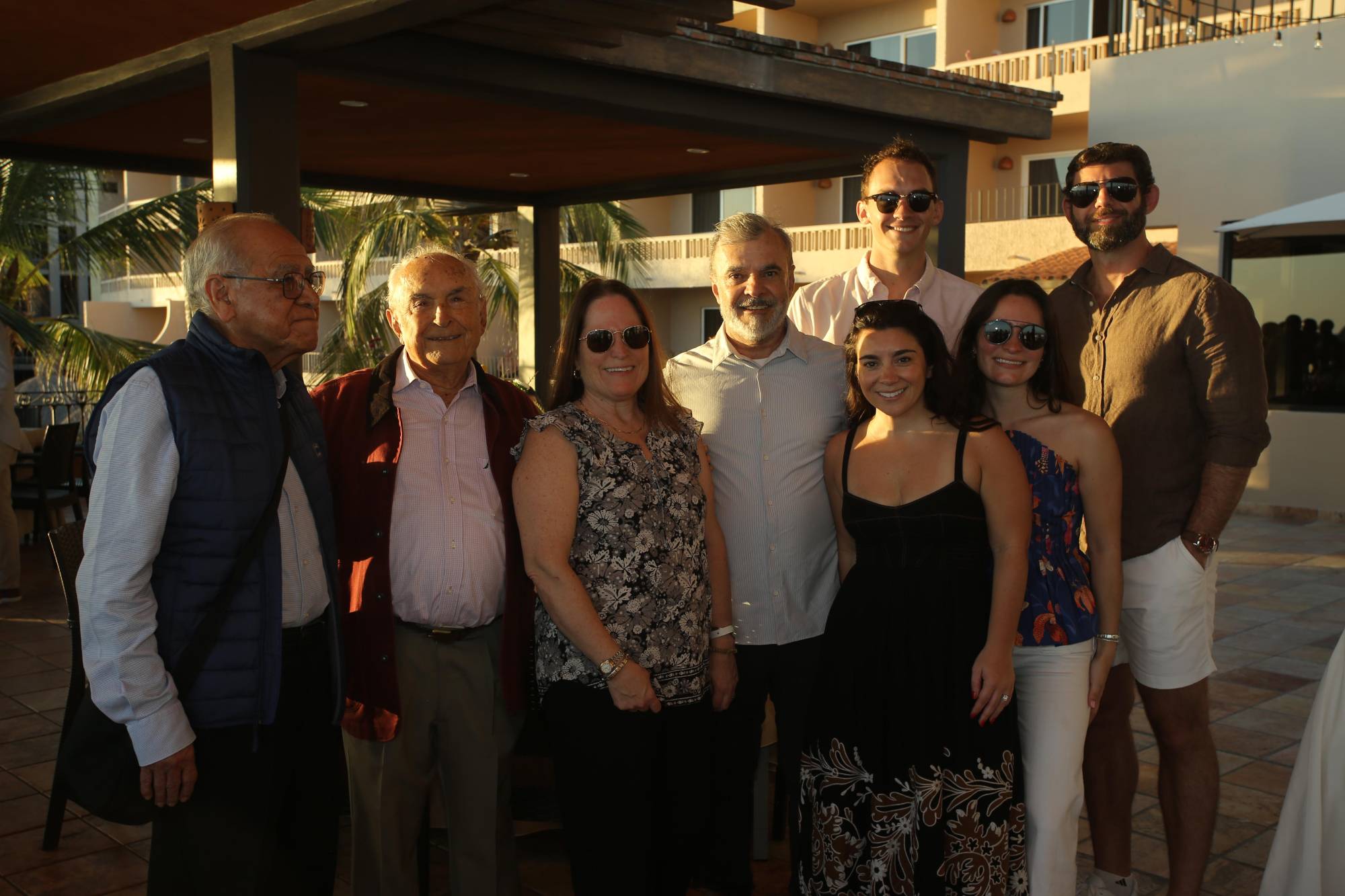 $!Dagoberto Ramírez, Don Mario, Nancy, Mario, Tucker, Dan, Melissa e Isabel.