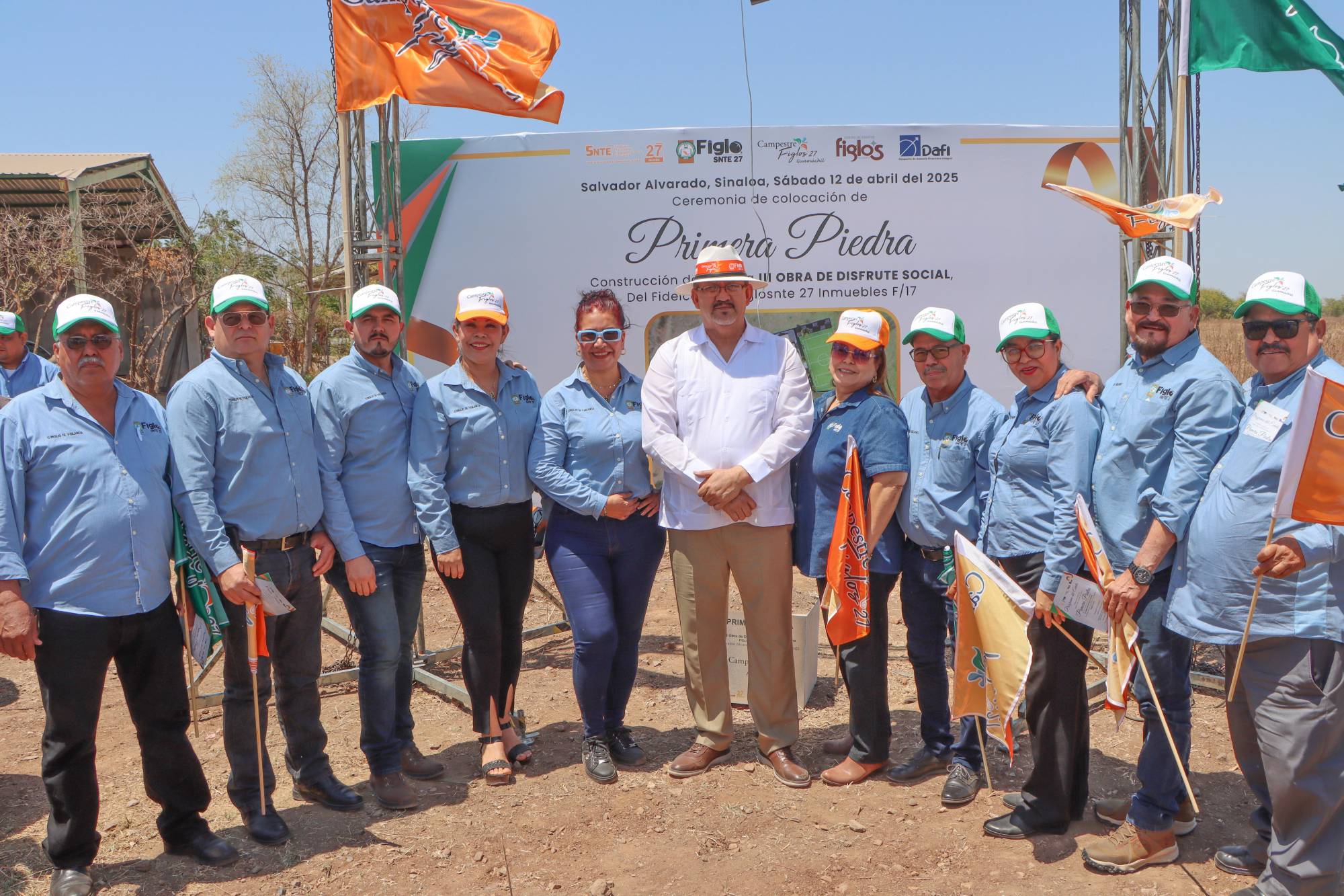 $!Integrantes de Consejo de Vigilancia de FIGLOSNTE 27 presentes en el Acto de Colocación de Primera Piedra.