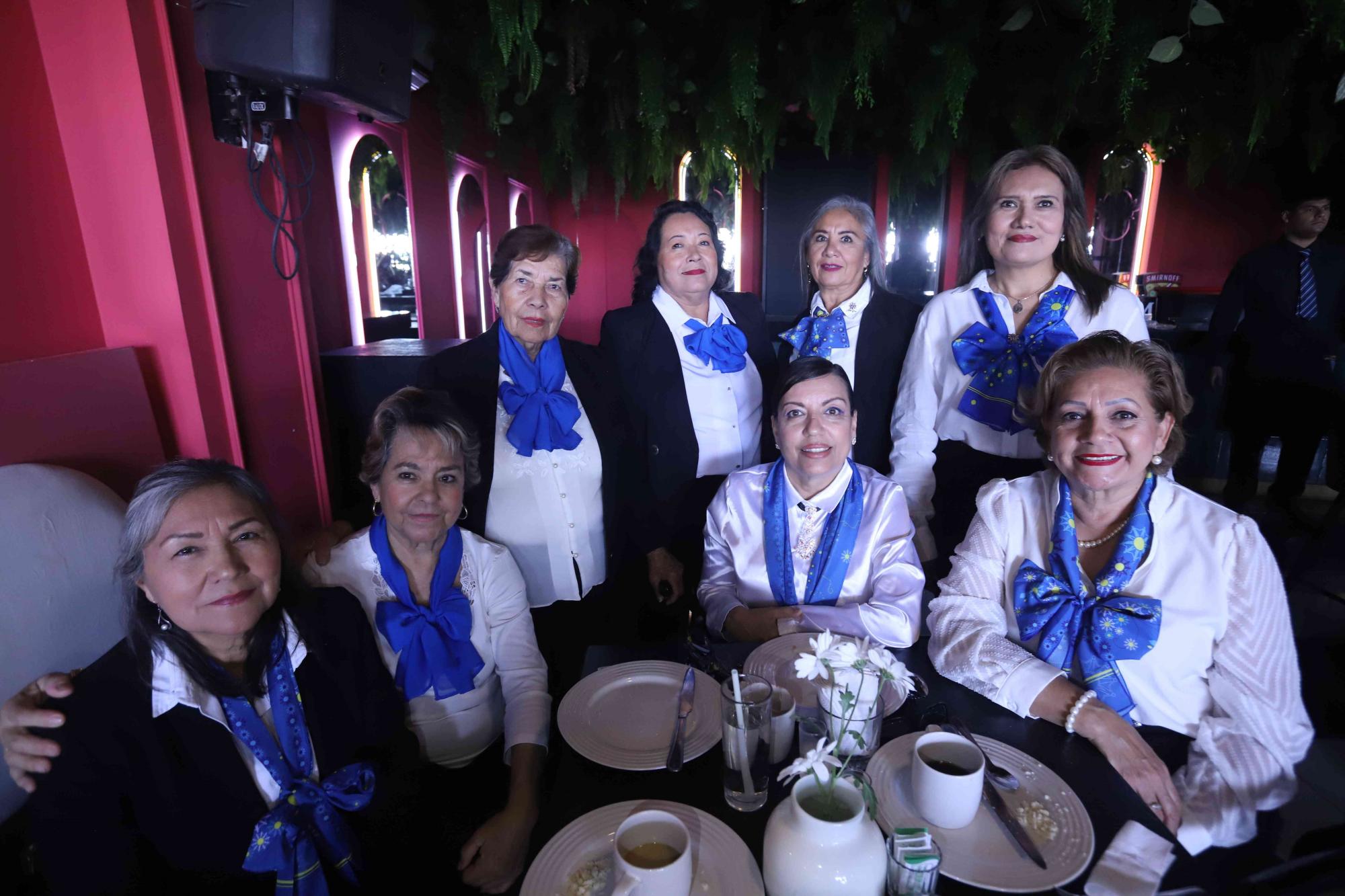 $!Silvia Gutiérrez, Bety Mellado, Inés Solís y María Elvira Castro, Lilia Clara Bernal, Mony Escalante, Luz María Osuna y Lulú Ibarra.
