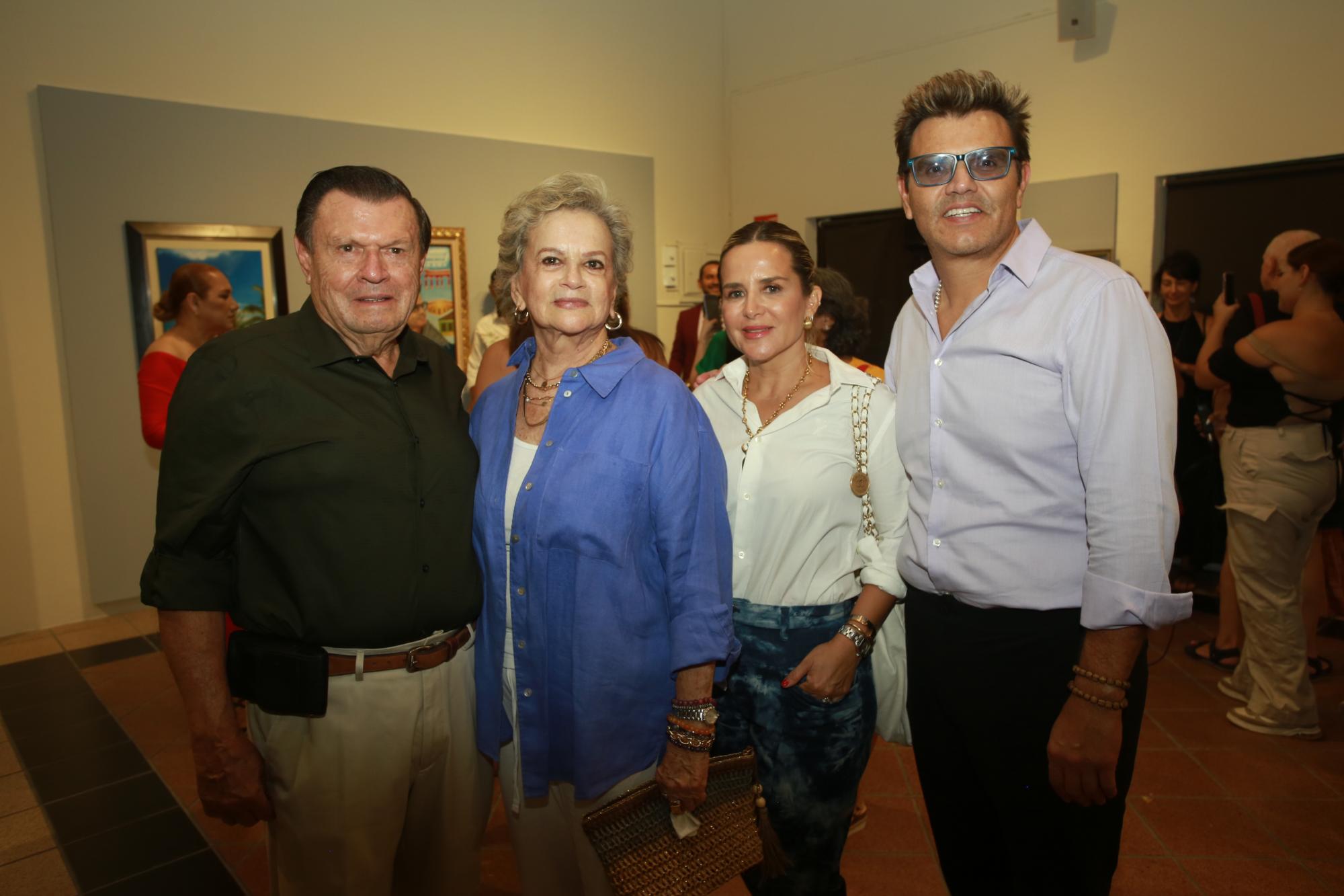 $!Amado Guzmán Wolfskill, Yoya Reynaud de Guzmán, Karla Hays de Guzmán y Amando Guzmán Reynaud.