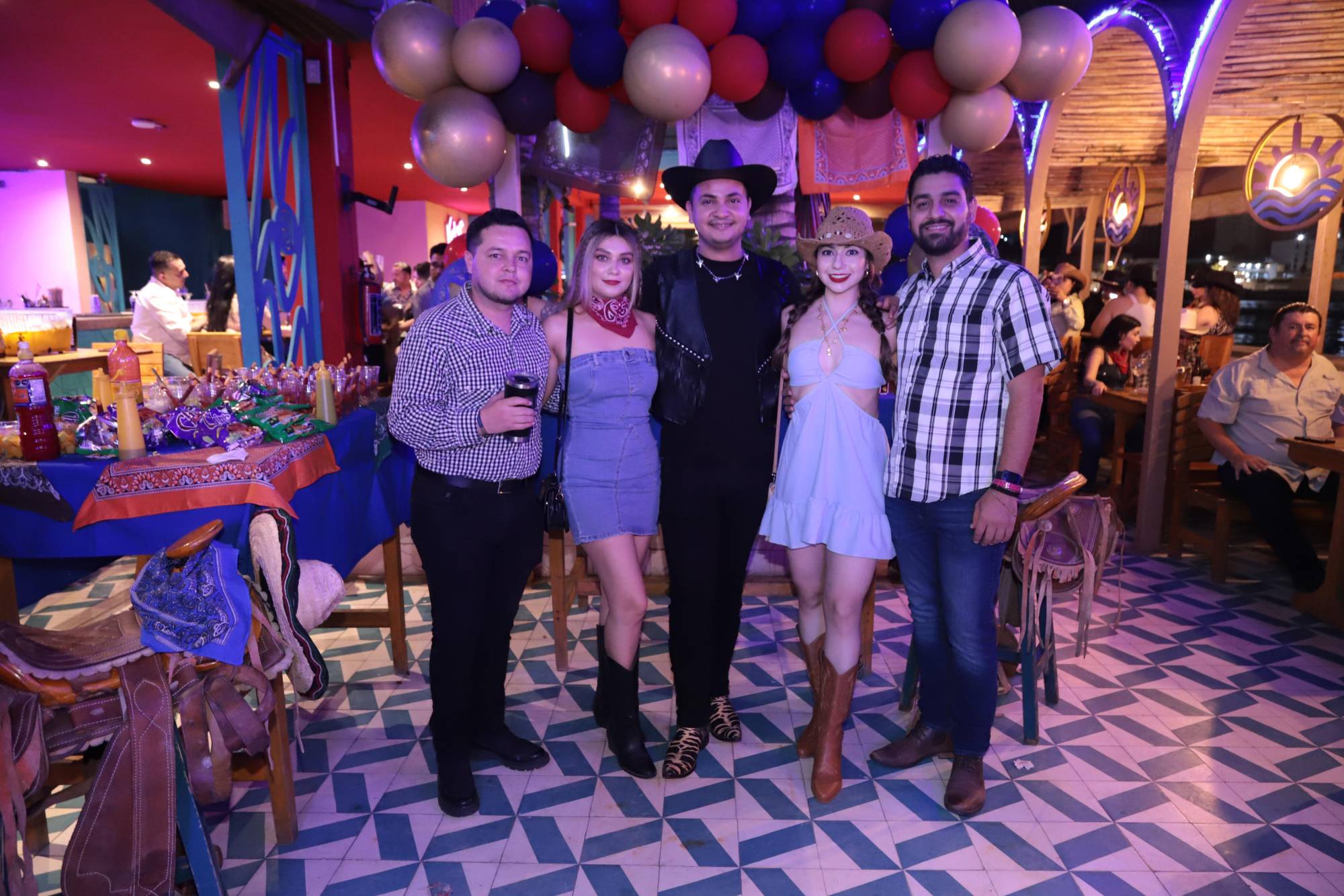 $!Moisés Cisneros, Amairani Gutiérrez, Fernando, Elizabeth Valenzuela y Samuel Sánchez.