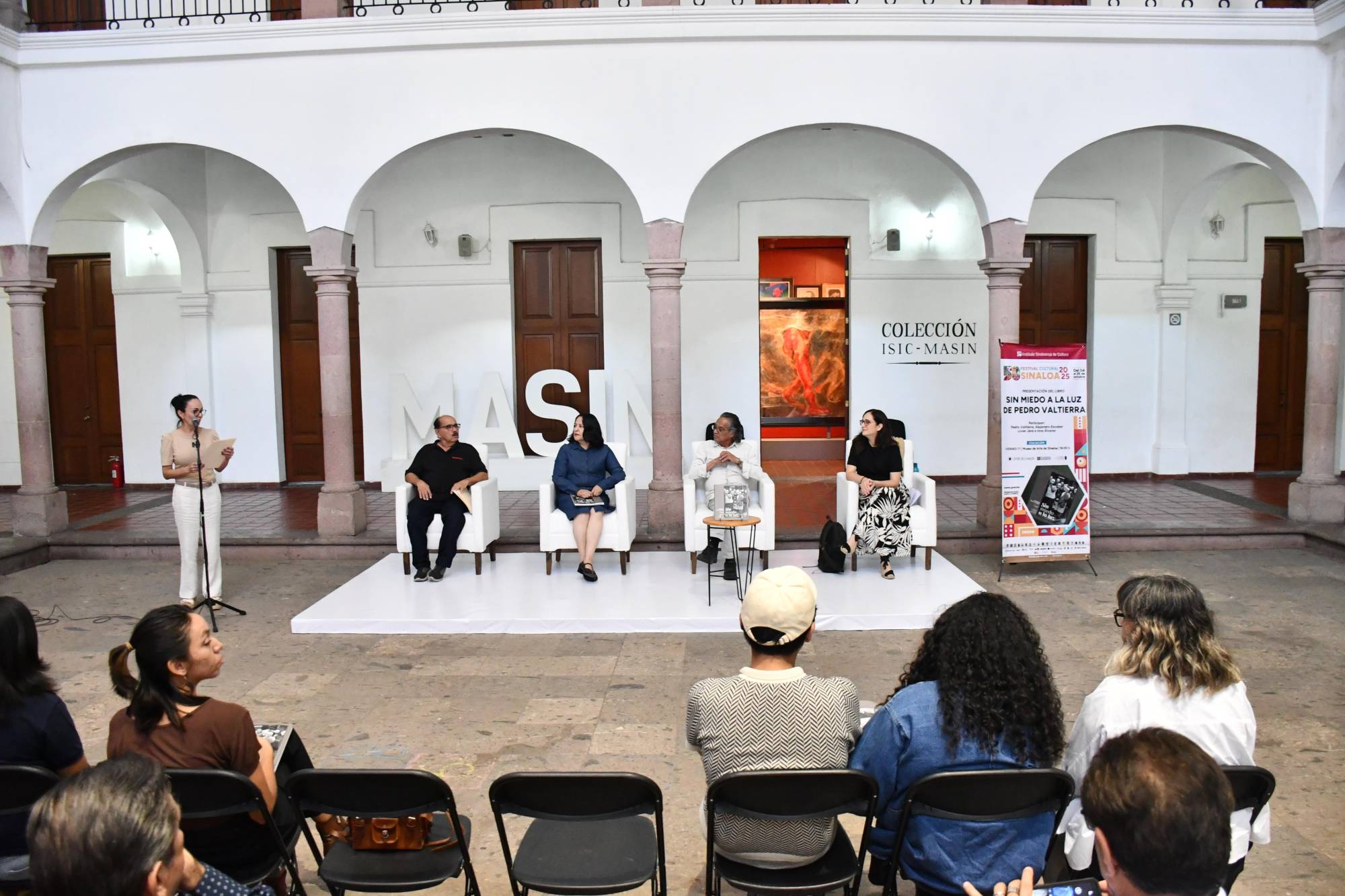 $!El libro contó con los comentarios de Alejandro Escobar, Inca Álvarez y Livier Jara.