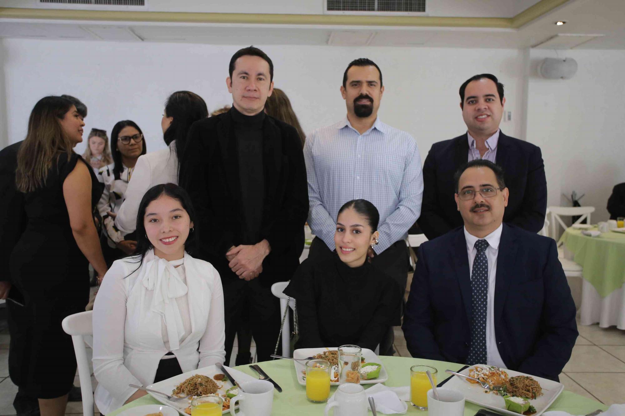 $!Liberato Cervantes, Daniel Omar Nieves, Pablo Rojas, Diana Cerrón, Iliana Paula Contreras y Andrés Ultreras.