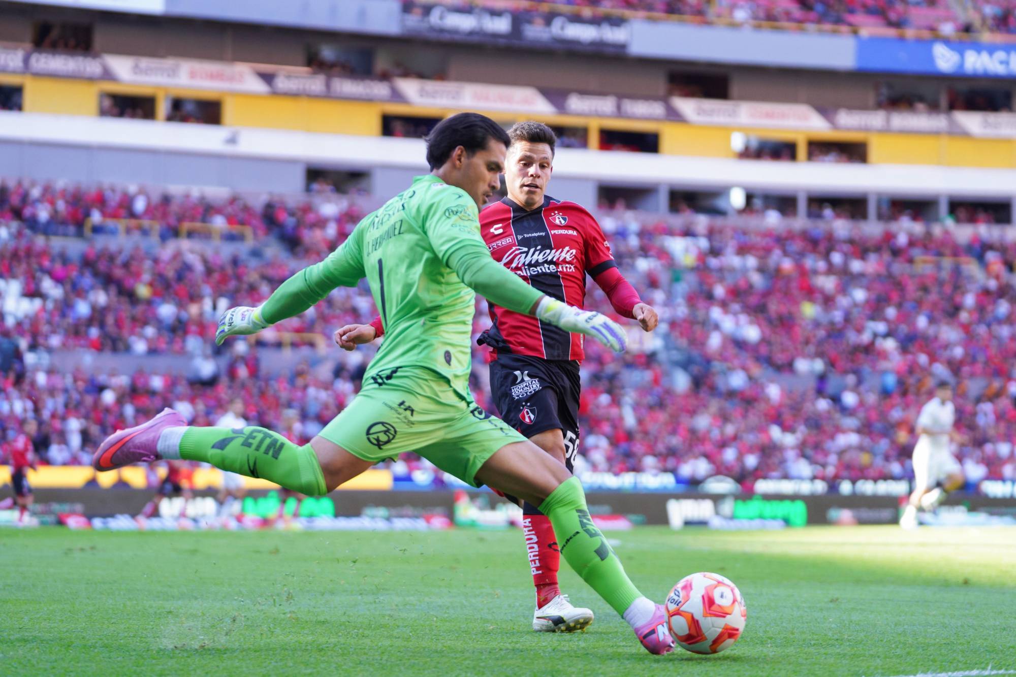 $!Atlas y Querétaro firman empate sin goles en el Jalisco