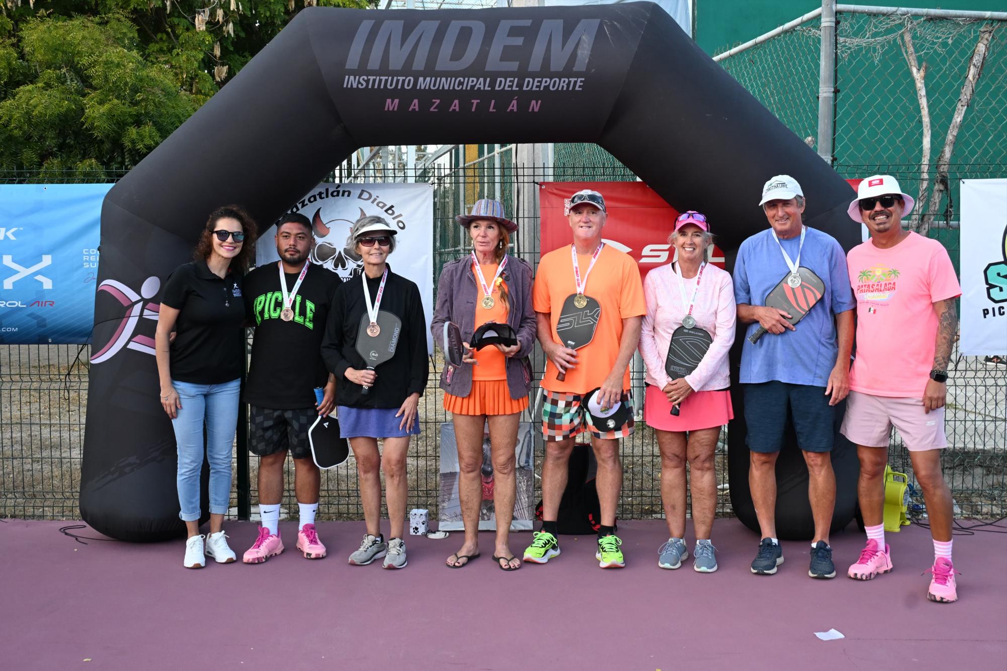 $!El Diablo Pickleball Tournament concluye con emocionantes partidos de parejas mixtas