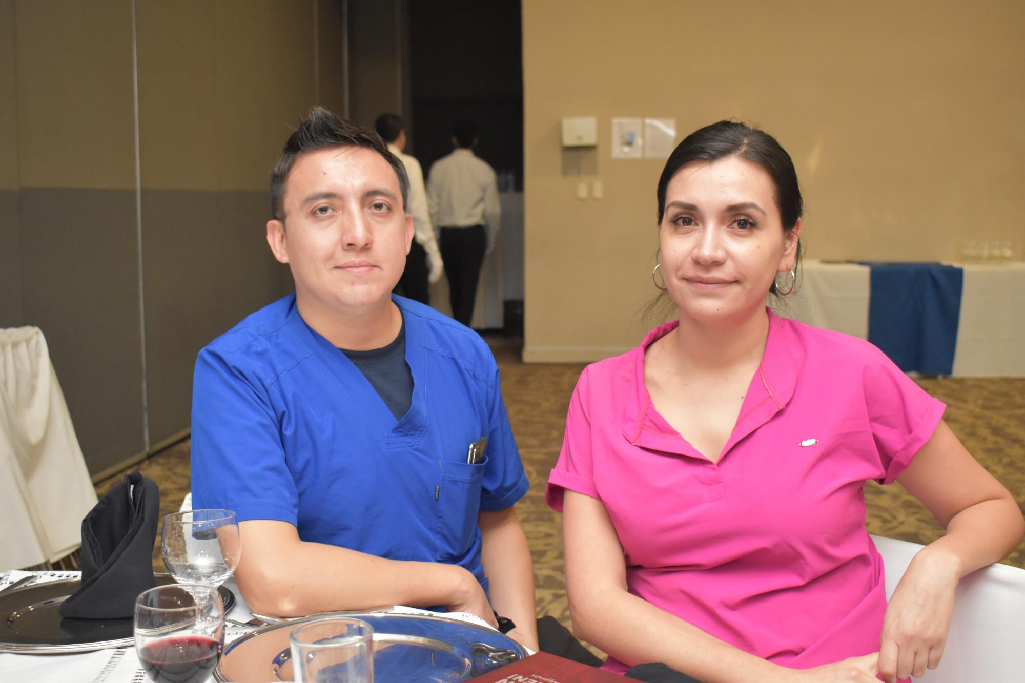 $!Roberto Serna Valencia y María Elia Pérez García.