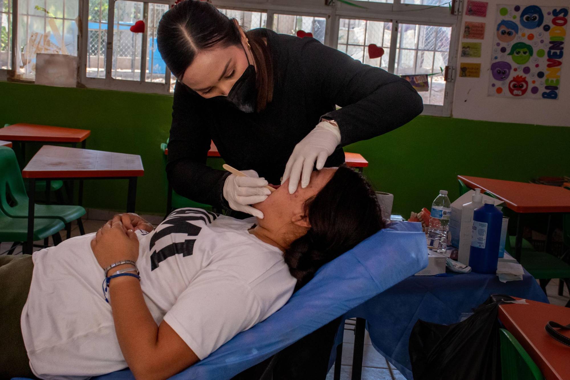 $!Llevan servicios de salud y vacunación a la colonia Bicentenario