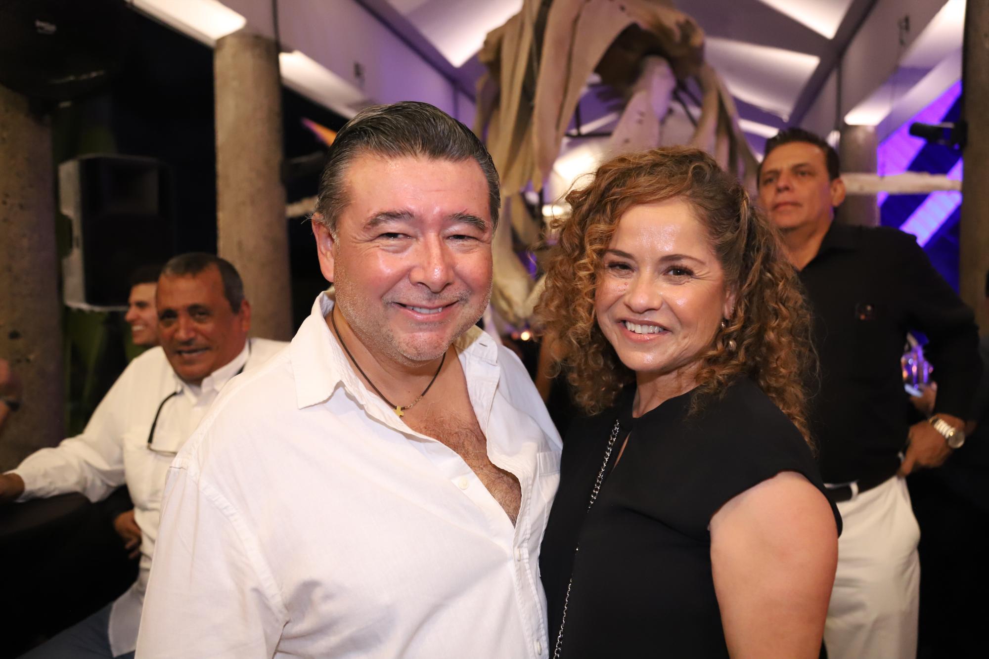 $!Mauricio de la Cruz y Laura Téllez.