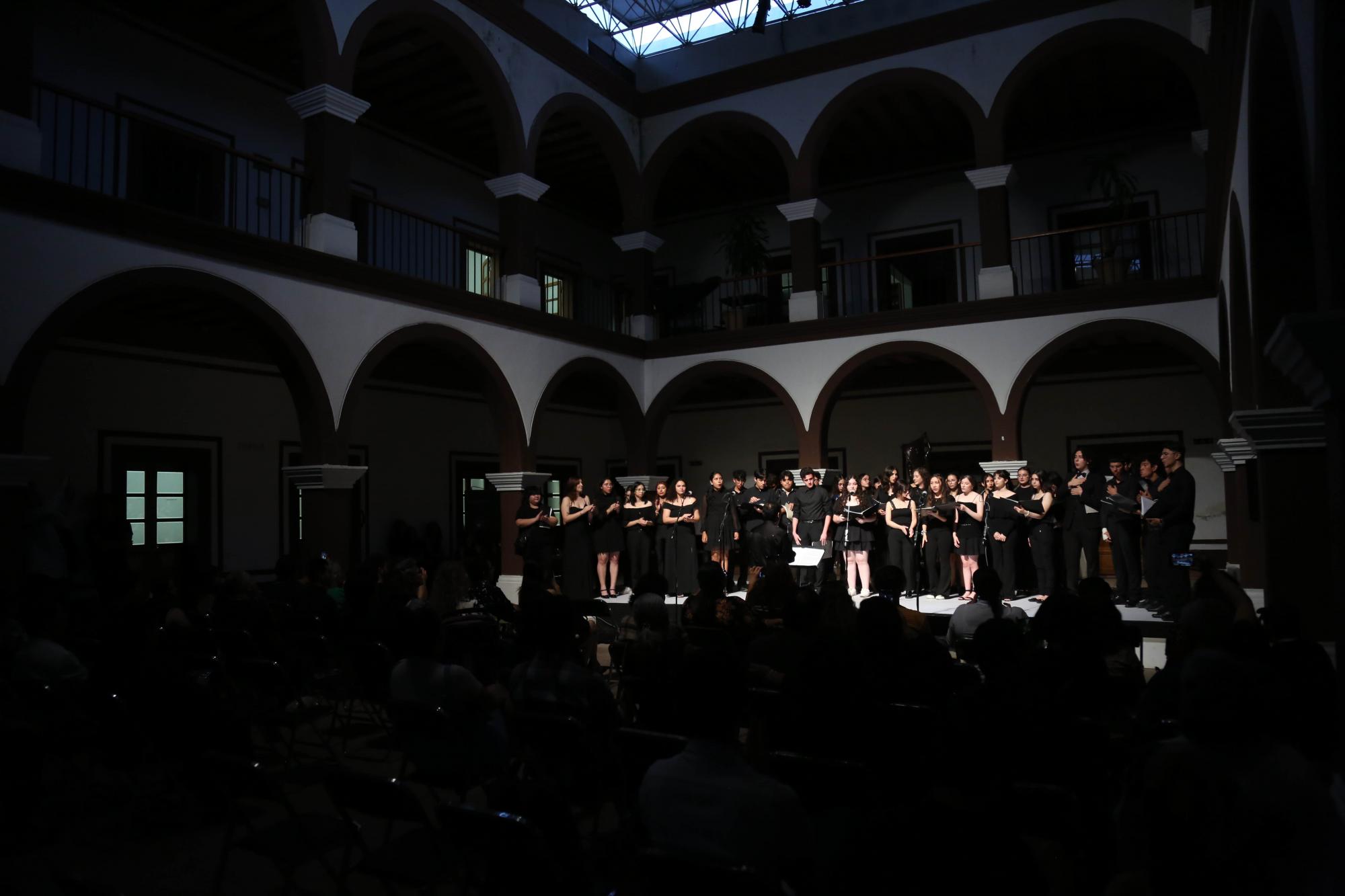 $!El concierto se llevó a cabo en el Centro Sinaloa de las Artes Centenario.