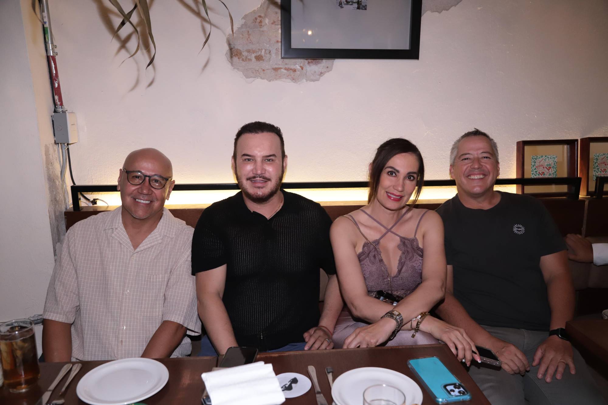 $!Ernesto Guzmán, Édgar Romero, Elba Acedo y Héctor Peniche.