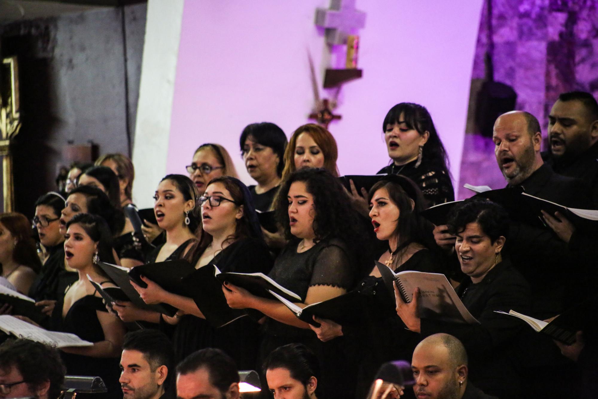 $!Conquista corazones el ‘Stabat Mater’, en la Parroquia de Nuestra Señora del Carmen