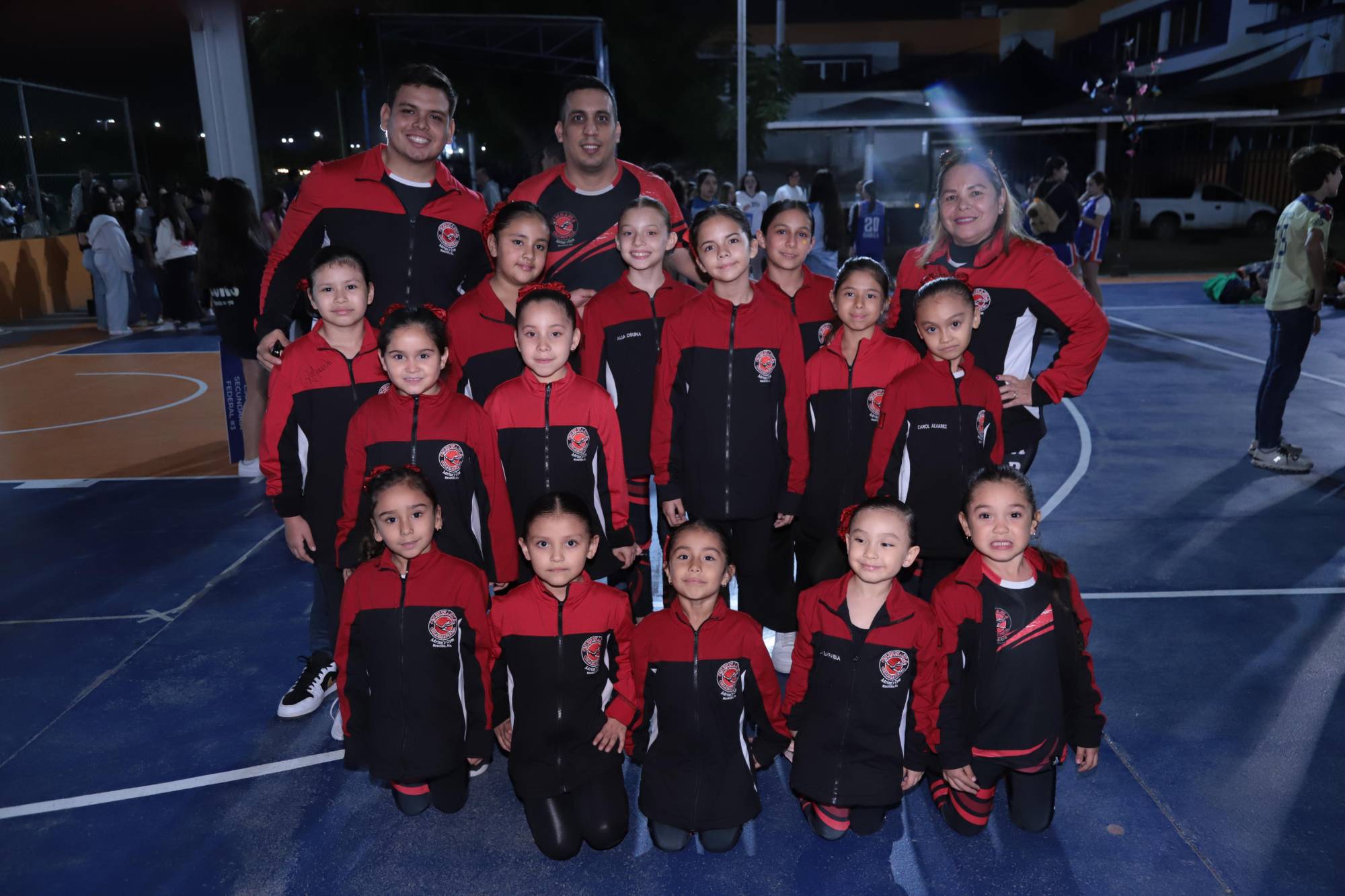 $!El equipo de gimnasia Adrian´s Gym.