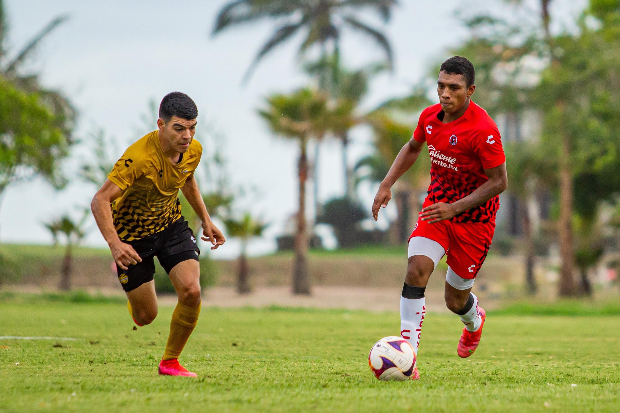$!Xolos golea a Dorados en juego de preparación en Mazatlán