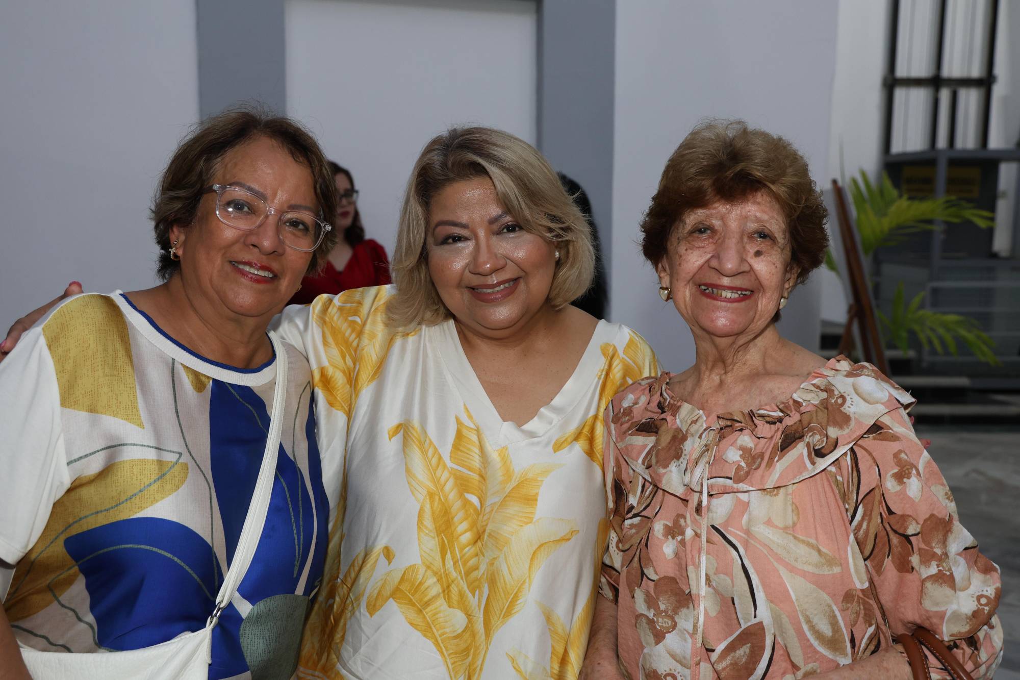 $!Imelda Osuna, Adriana y Luchi Carrillo