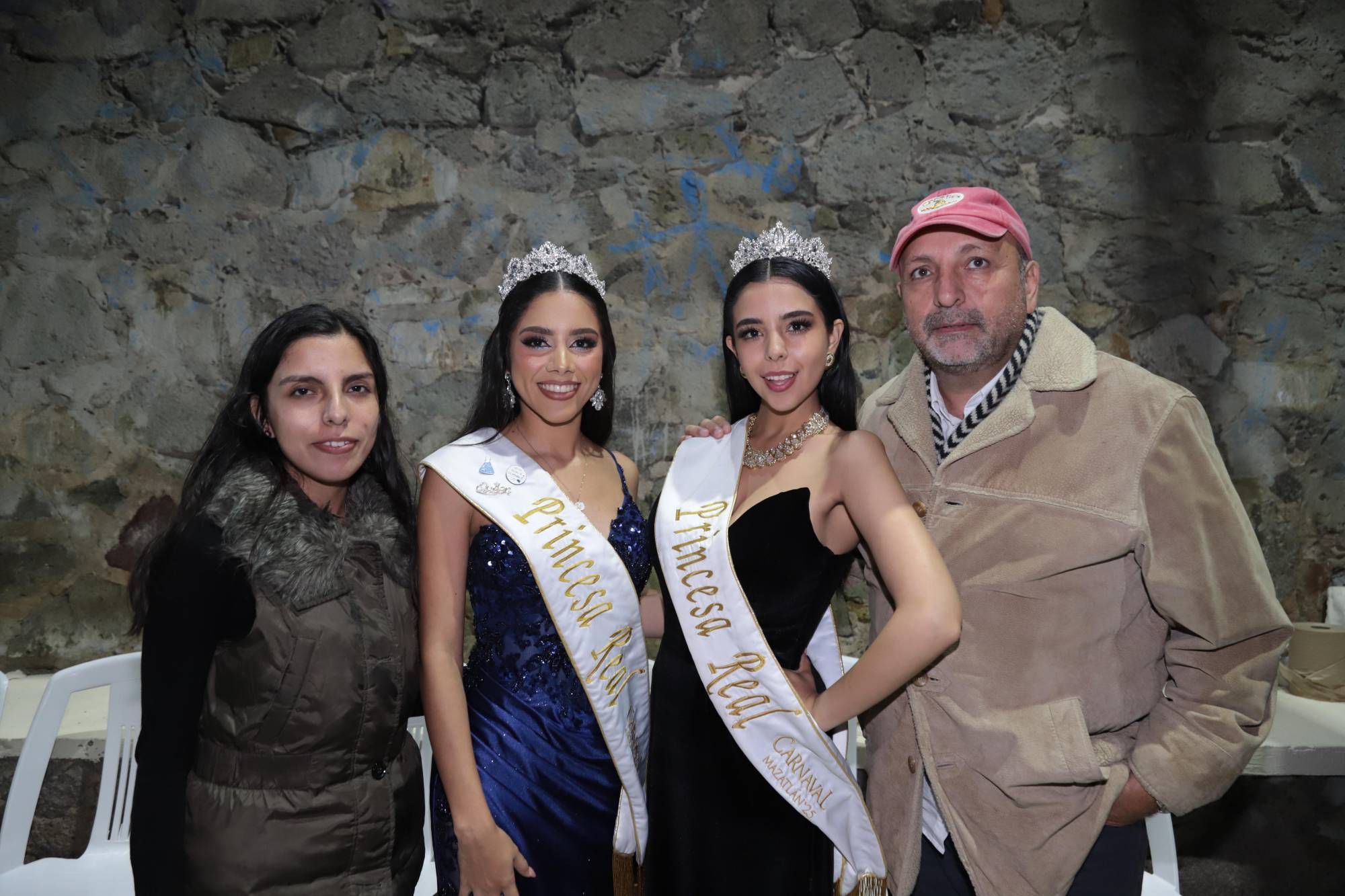 $!Alejandrina Tirado, Lesly Acosta, Sandra y Francisco Tirado.