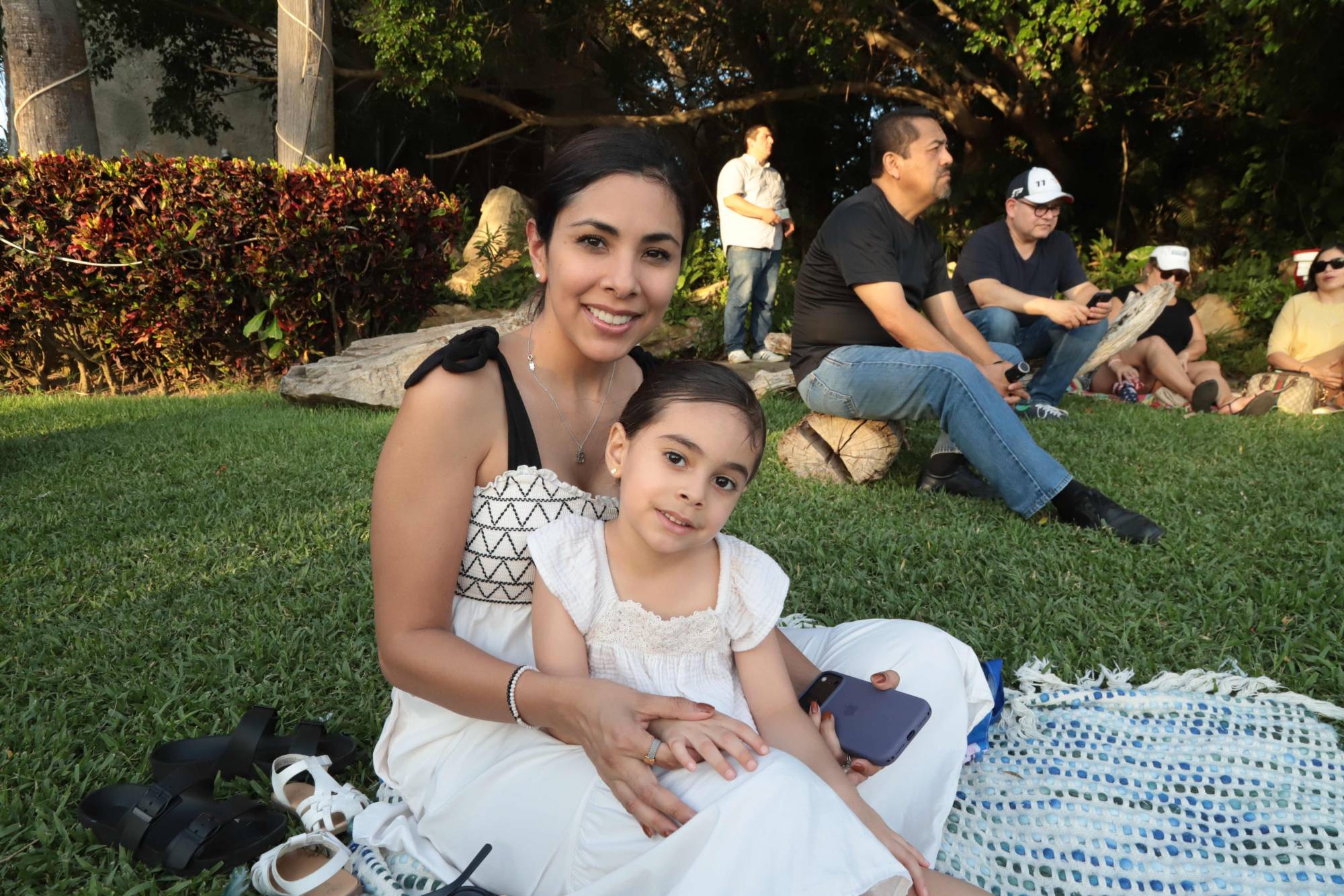 $!Rosina Yáñez junto a su pequeña Bárbara Artiaga.