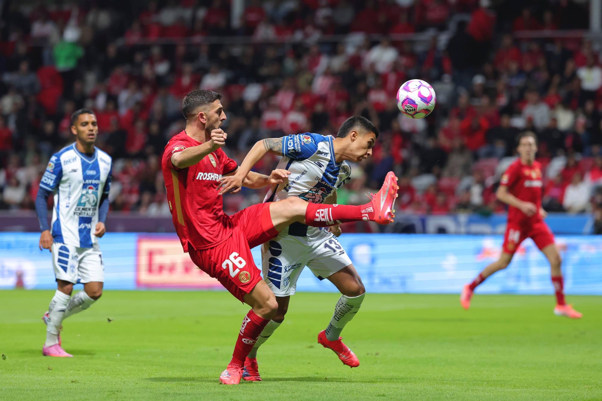 $!Toluca deja escapar la victoria y empata 2-2 con Pachuca en el Nemesio Diez