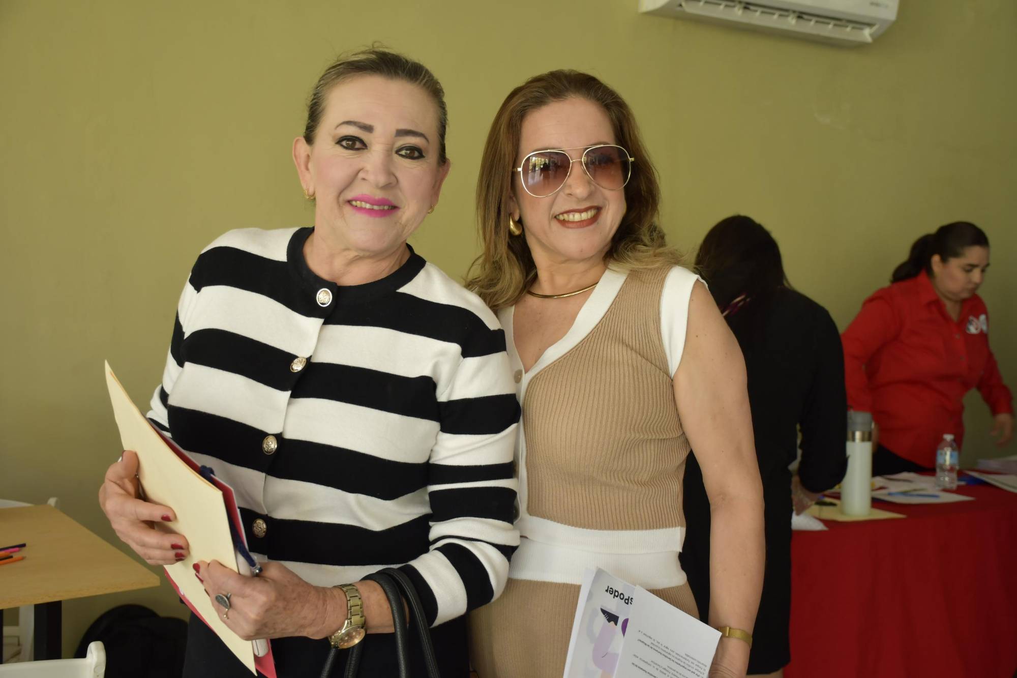 $!Lupita Romero y Ana Lilia Romero.