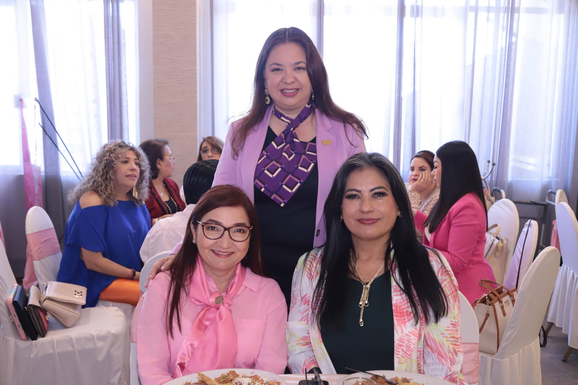 $!Paola Álvarez, Mari Carmen Castro y Francisca de Romero.