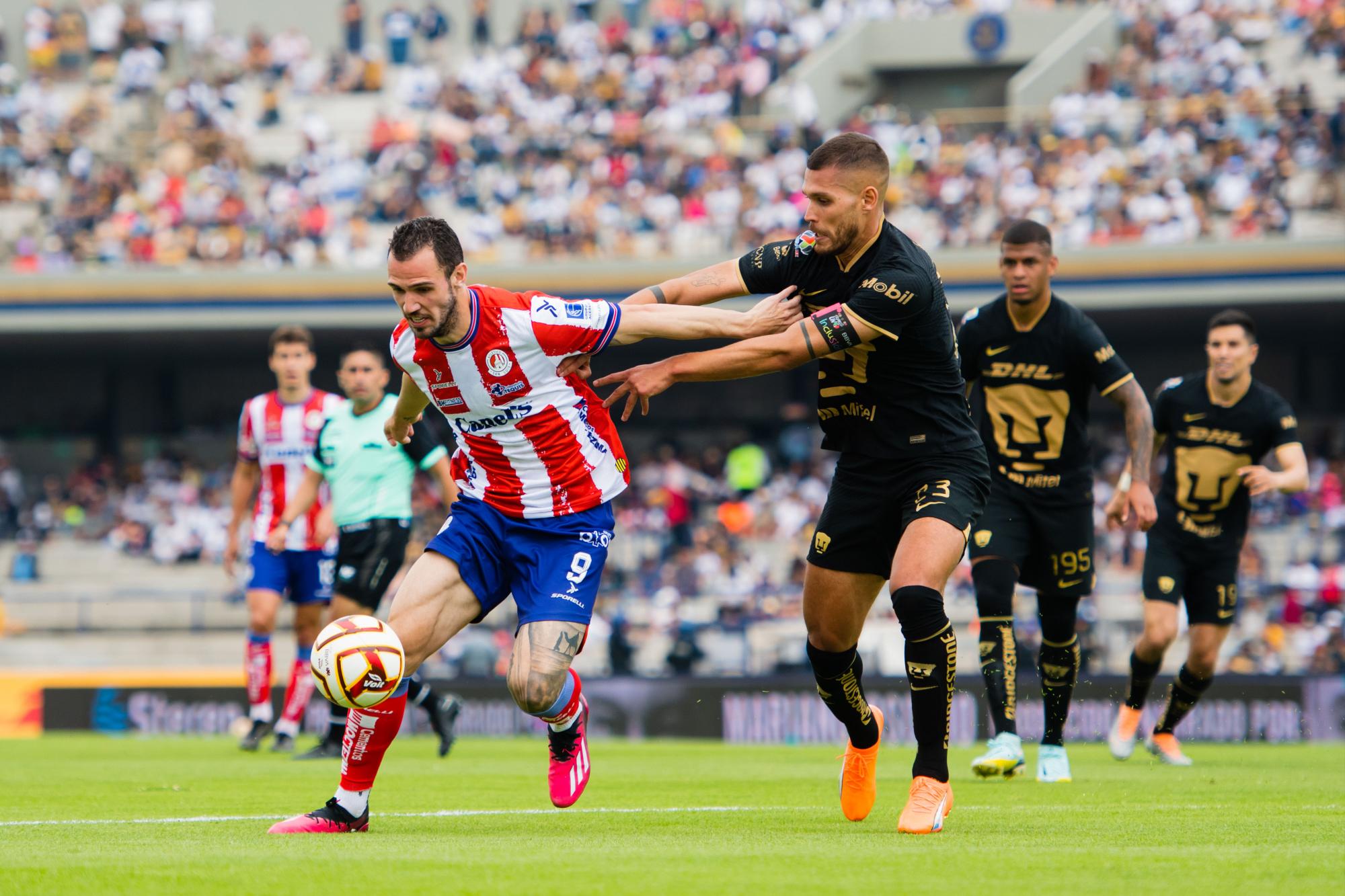 $!Mohamed debuta con triunfo al frente de Pumas