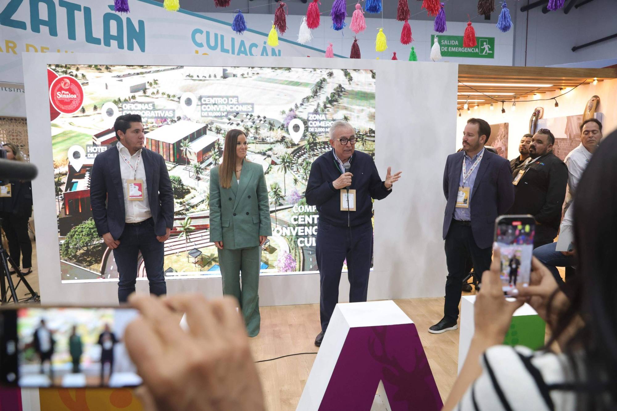 $!Presenta Rocha proyecto de Centro de Convenciones de Culiacán en el Tianguis Turístico 2025