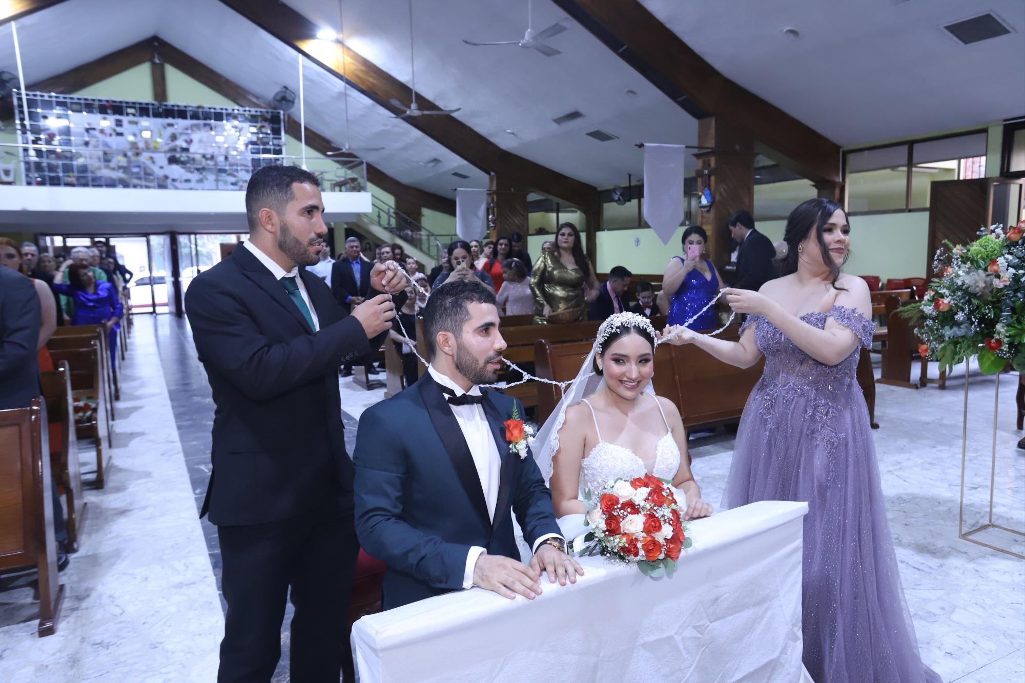 $!José Alfredo Vizcarra Valdés y Rita Abigail Pasos Vizcarra, padrinos de lazo.