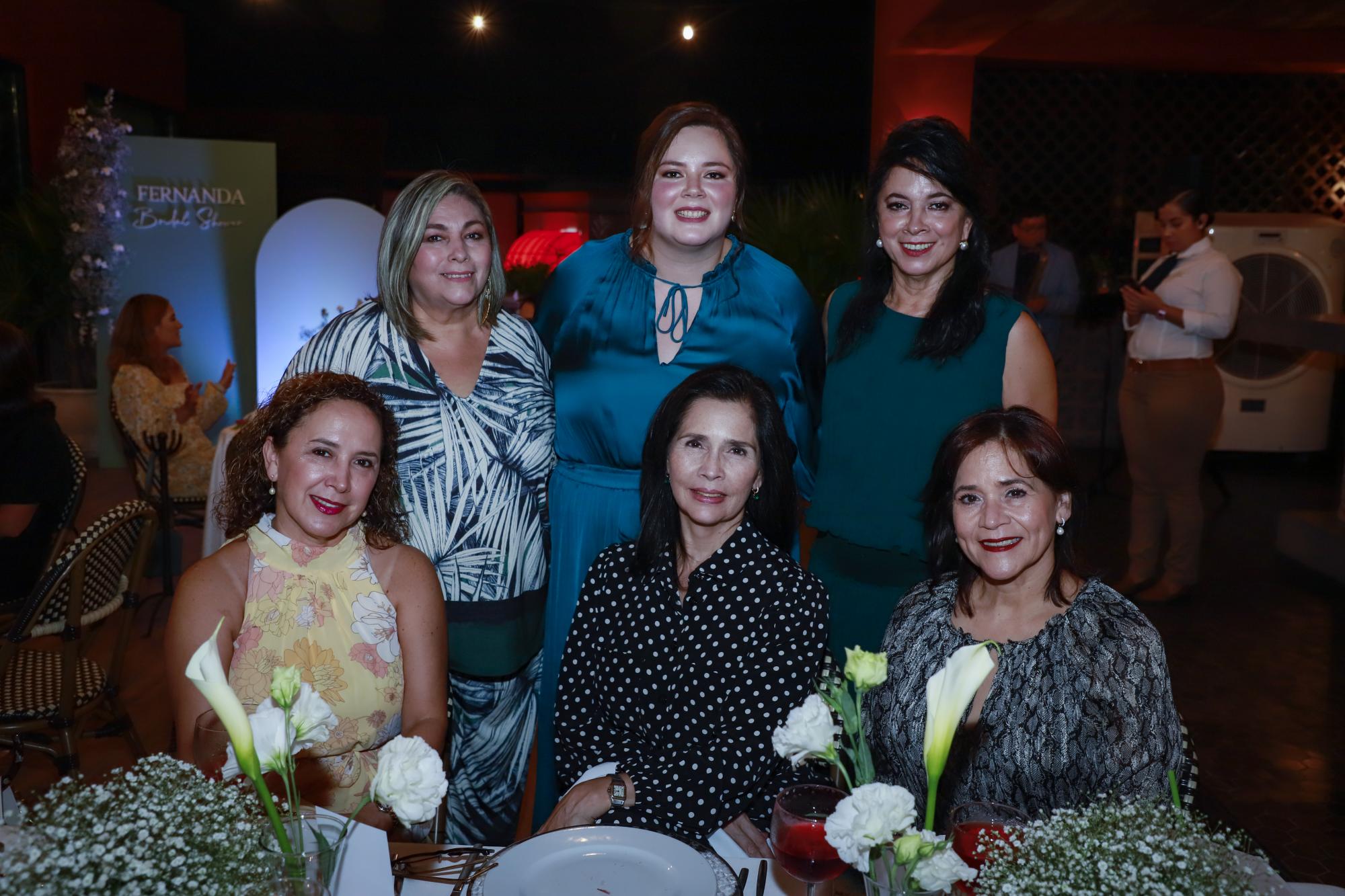 $!Myrna Ugalde, María Fernanda Clouthier, Mely Pérez de Acha, Rocío Pérez de Acha, Margarita de Armenta y María Emma Martínez.
