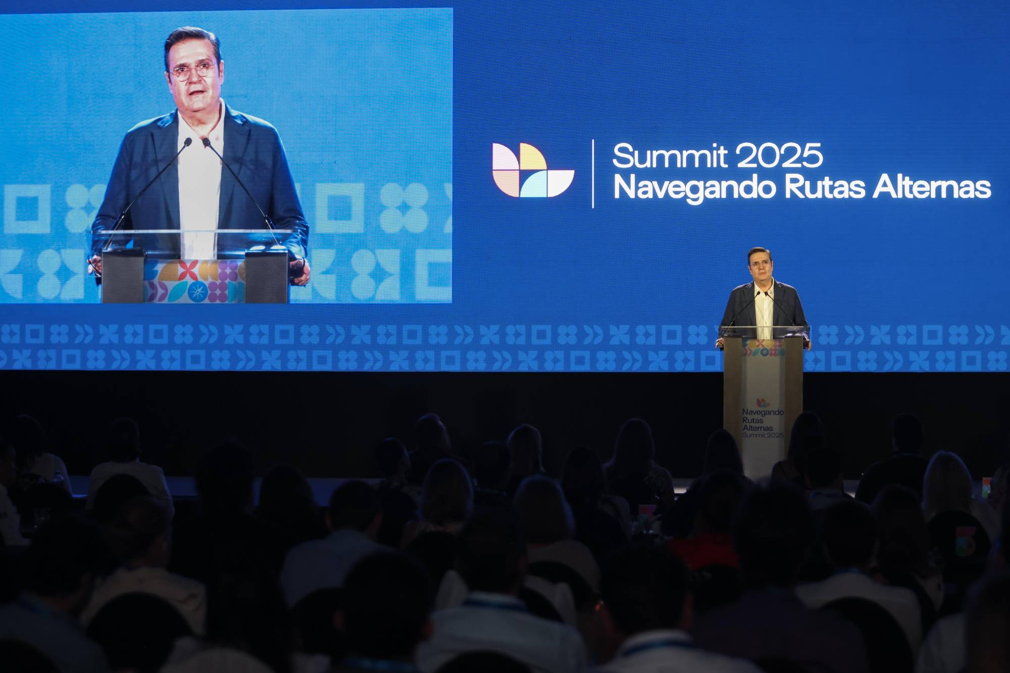 $!Diálogo entre diferentes construye prosperidad sostenible, dice Coppel Luken