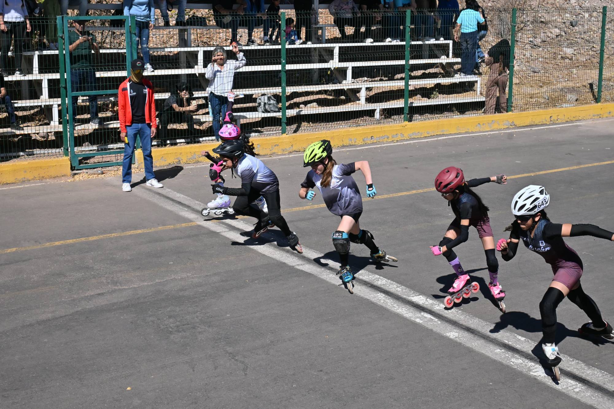 $!A toda velocidad, obtienen patinadores mazatlecos siete preseas en estatal Conade