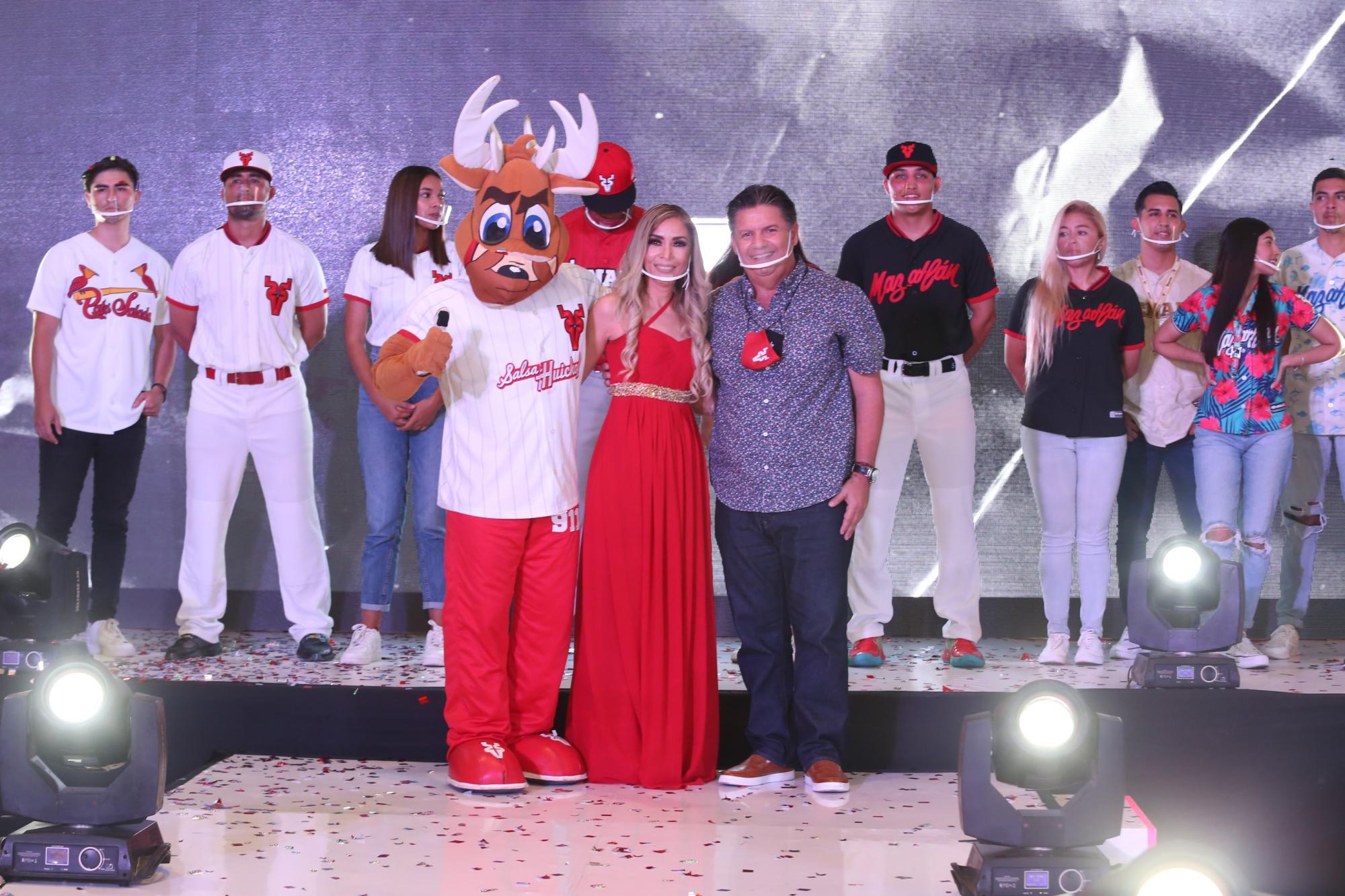 $!El Venny, Ninfa Padrón e Ismael Barros.