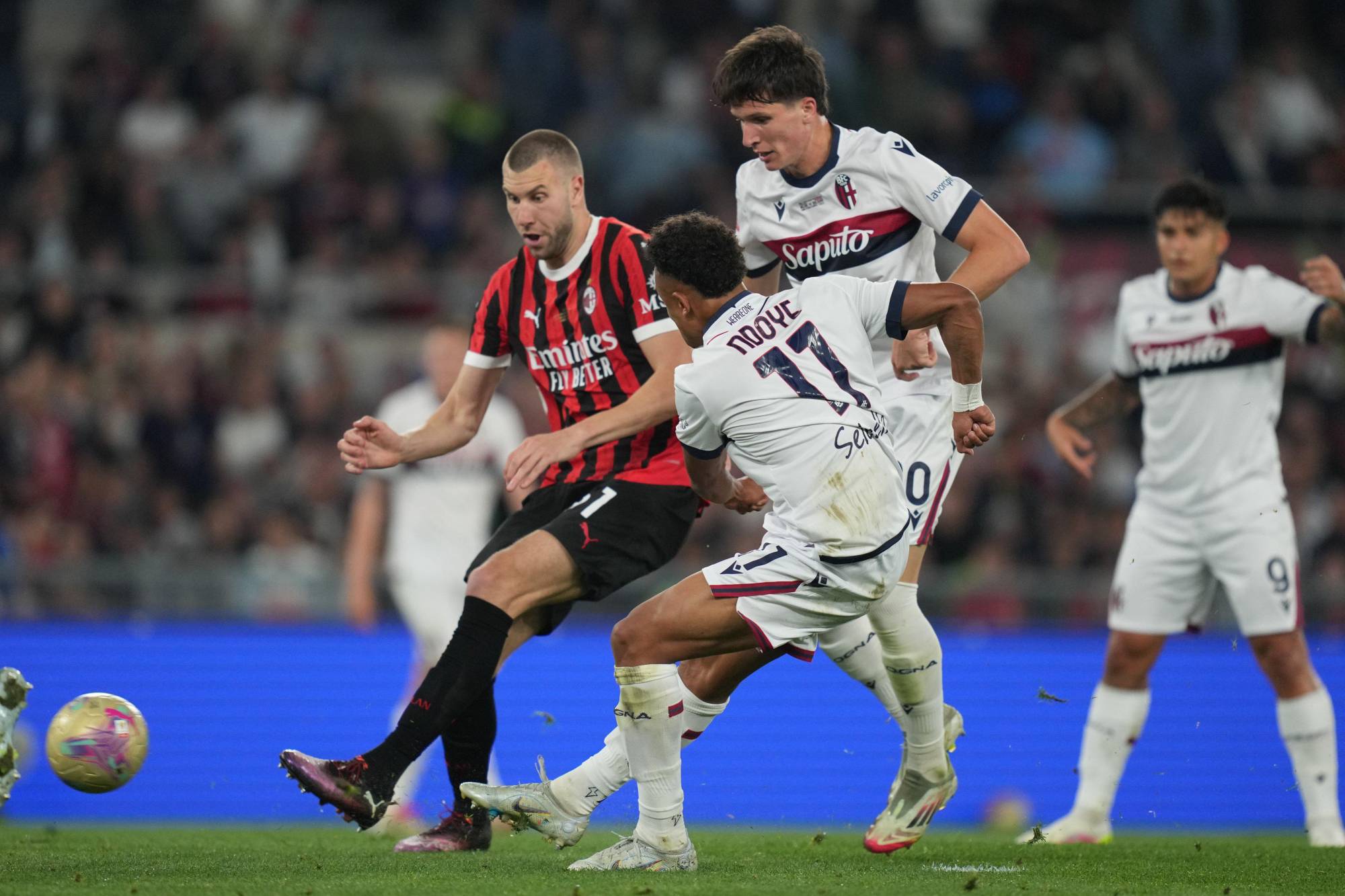 $!Santiago Giménez cierra su primera temporada en Italia sin títulos