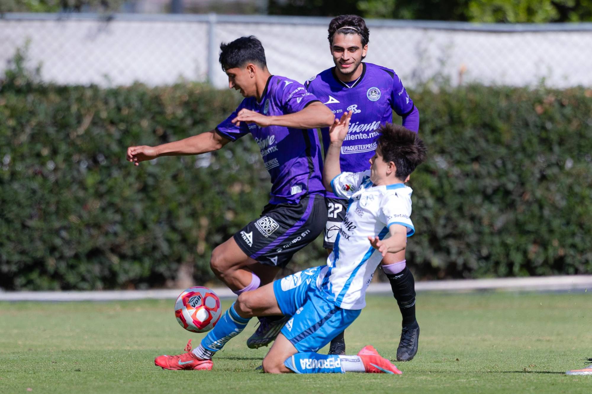 $!La Armería sumó puntos en su visita a Puebla