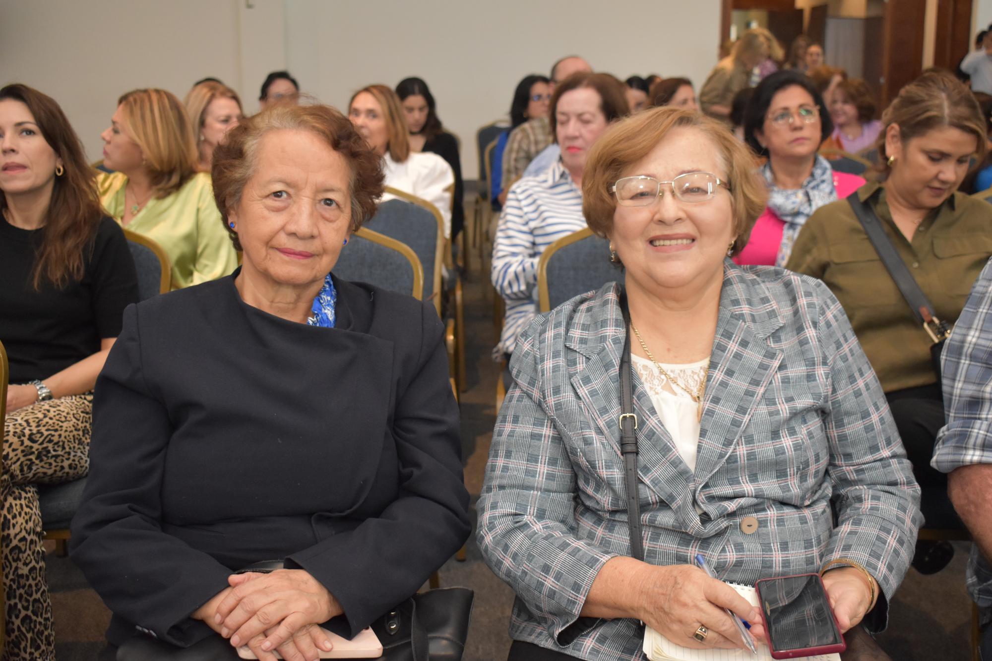 $!Jazmín Alejo y Josefina Aguilar Rosales.