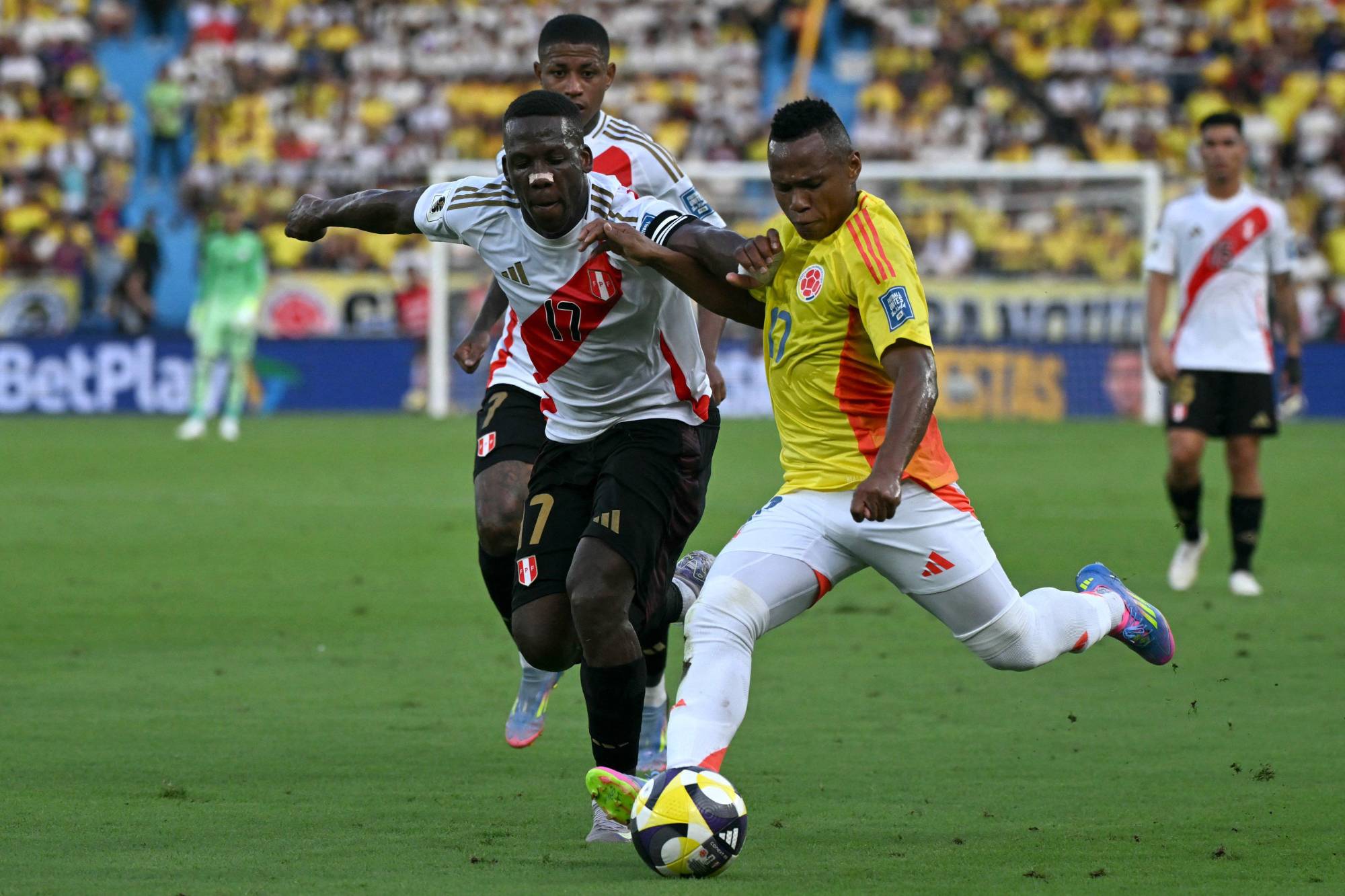 $!Colombia y Perú empatan sin goles en Barranquilla y complican su camino al Mundial 2026