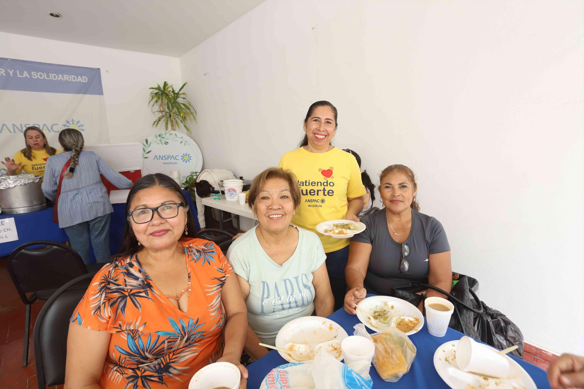 $!Oralia Vizcarra, María del Carmen Beltrán, Mariana Gamboa y Luz María Carreón.