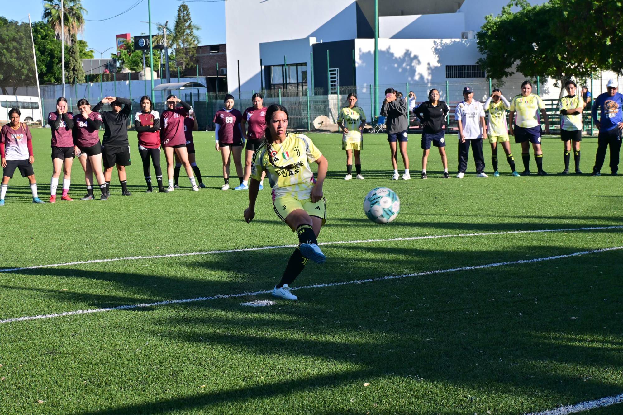 $!Linces y Águilas se reparten títulos de la Liga de Futbol 9 Universitaria