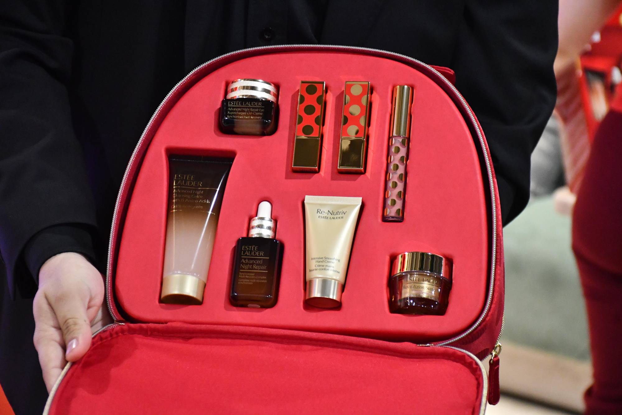 $!Set de skin care de Estee Lauder.